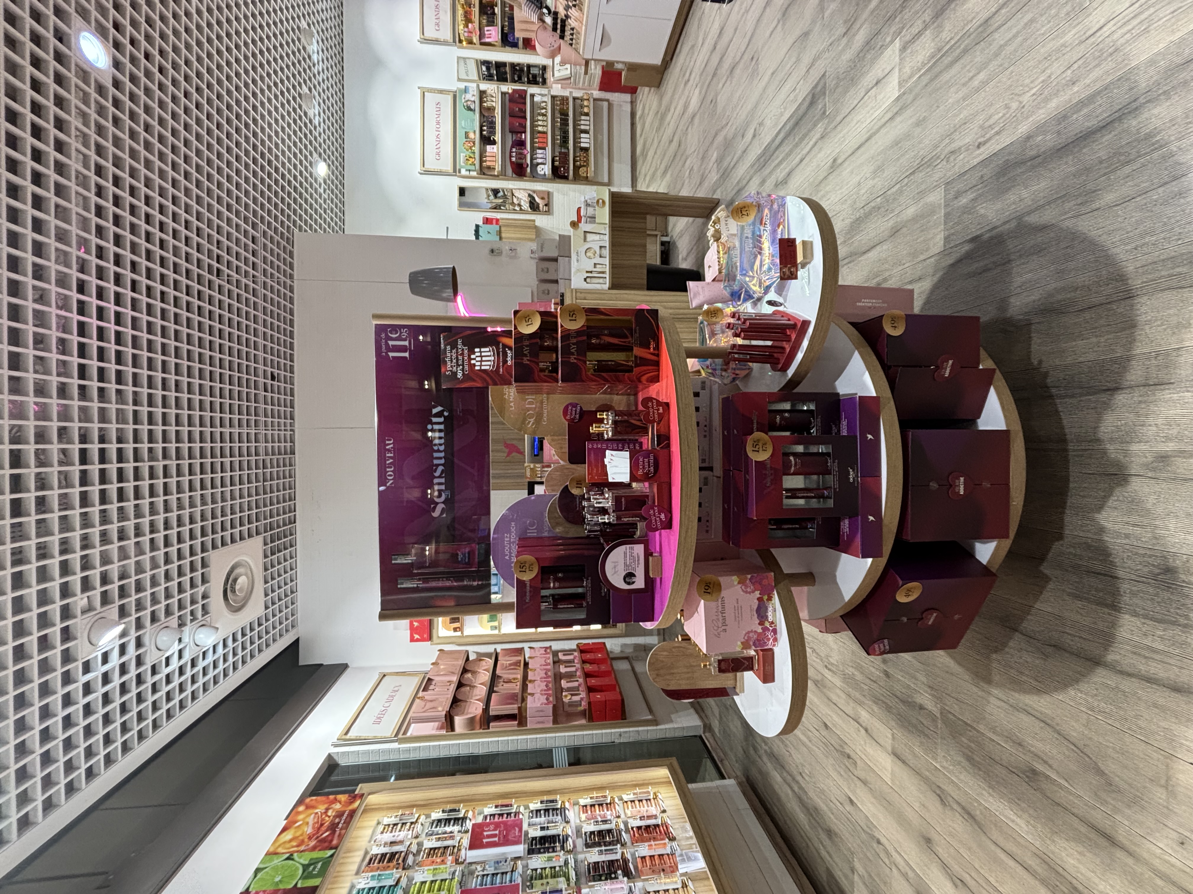 Foto 2 di Adopt  Parfums