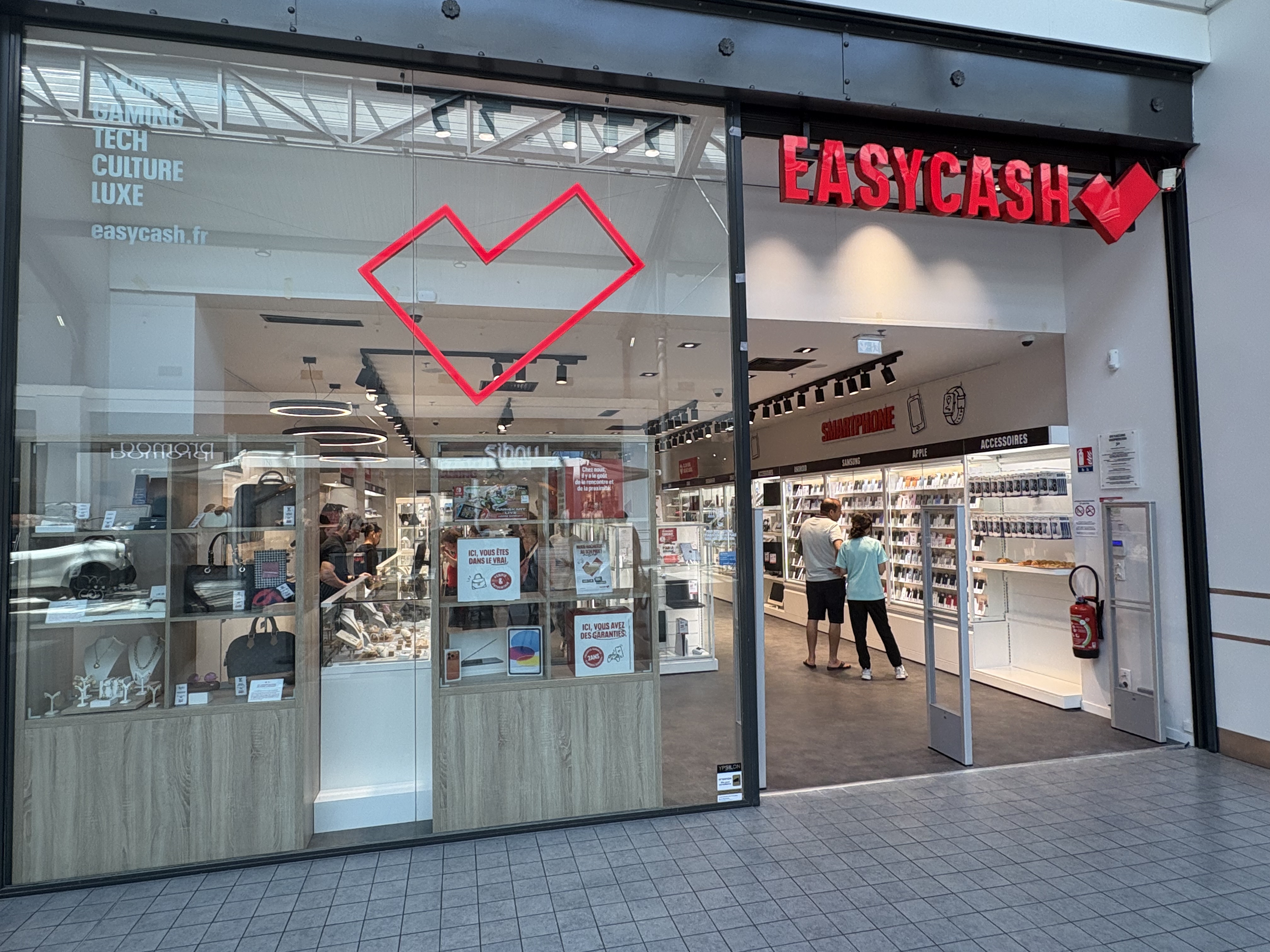 Foto 1 di Easy Cash Englos