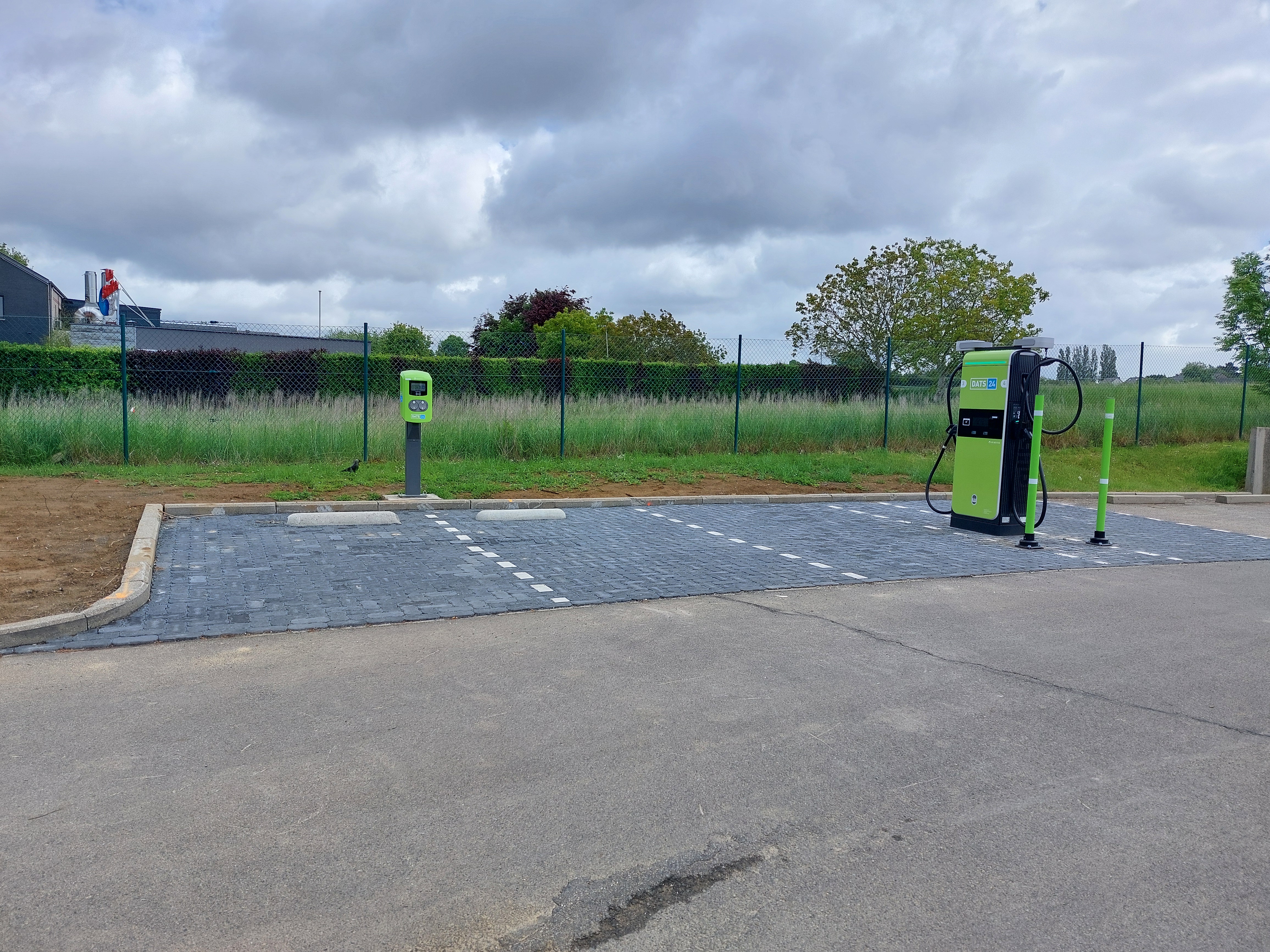 Foto 1 di DATS 24 EV Charging point