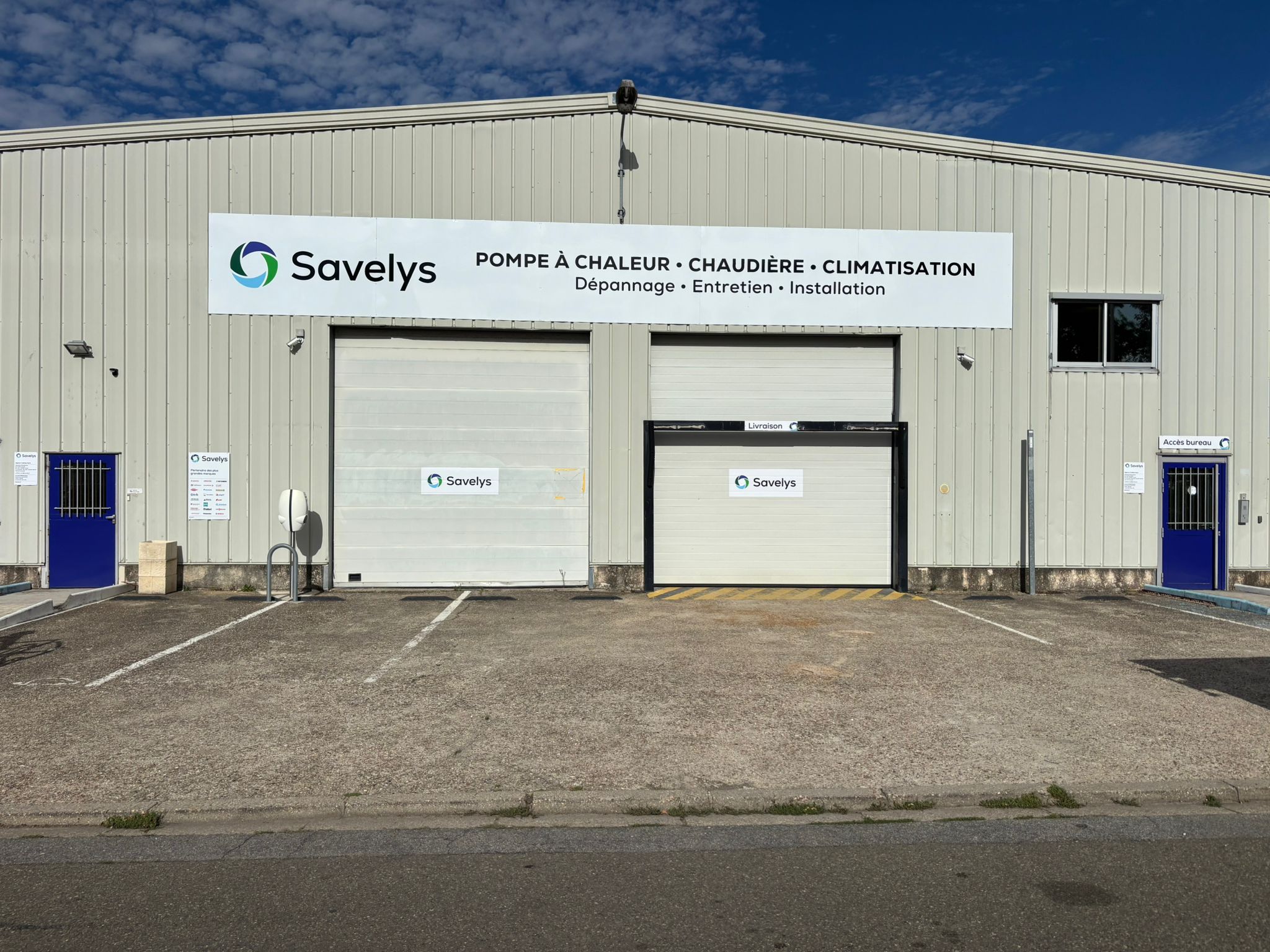Foto 1 di Savelys
