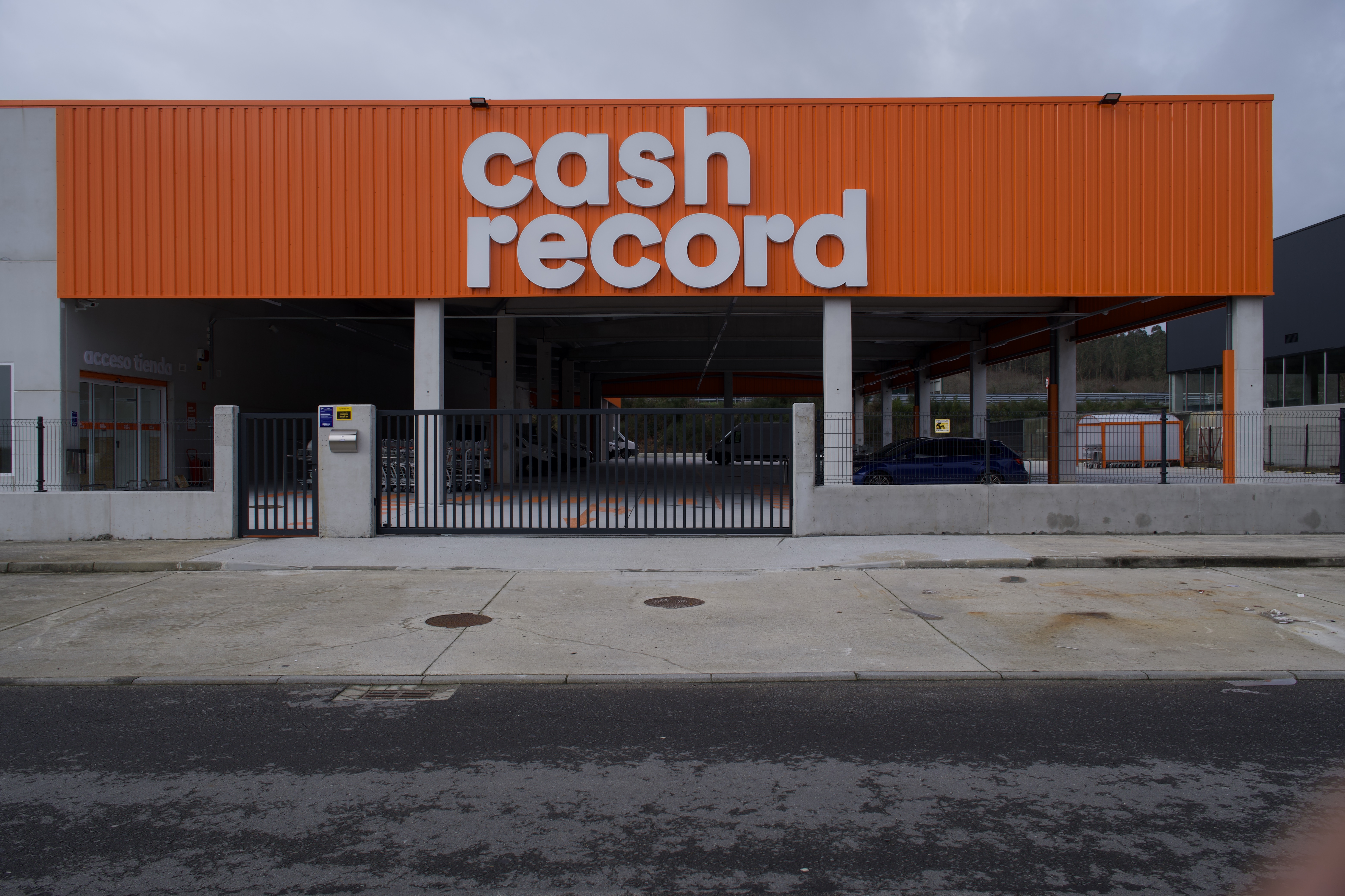 Foto 1 di Cash Record Cee
