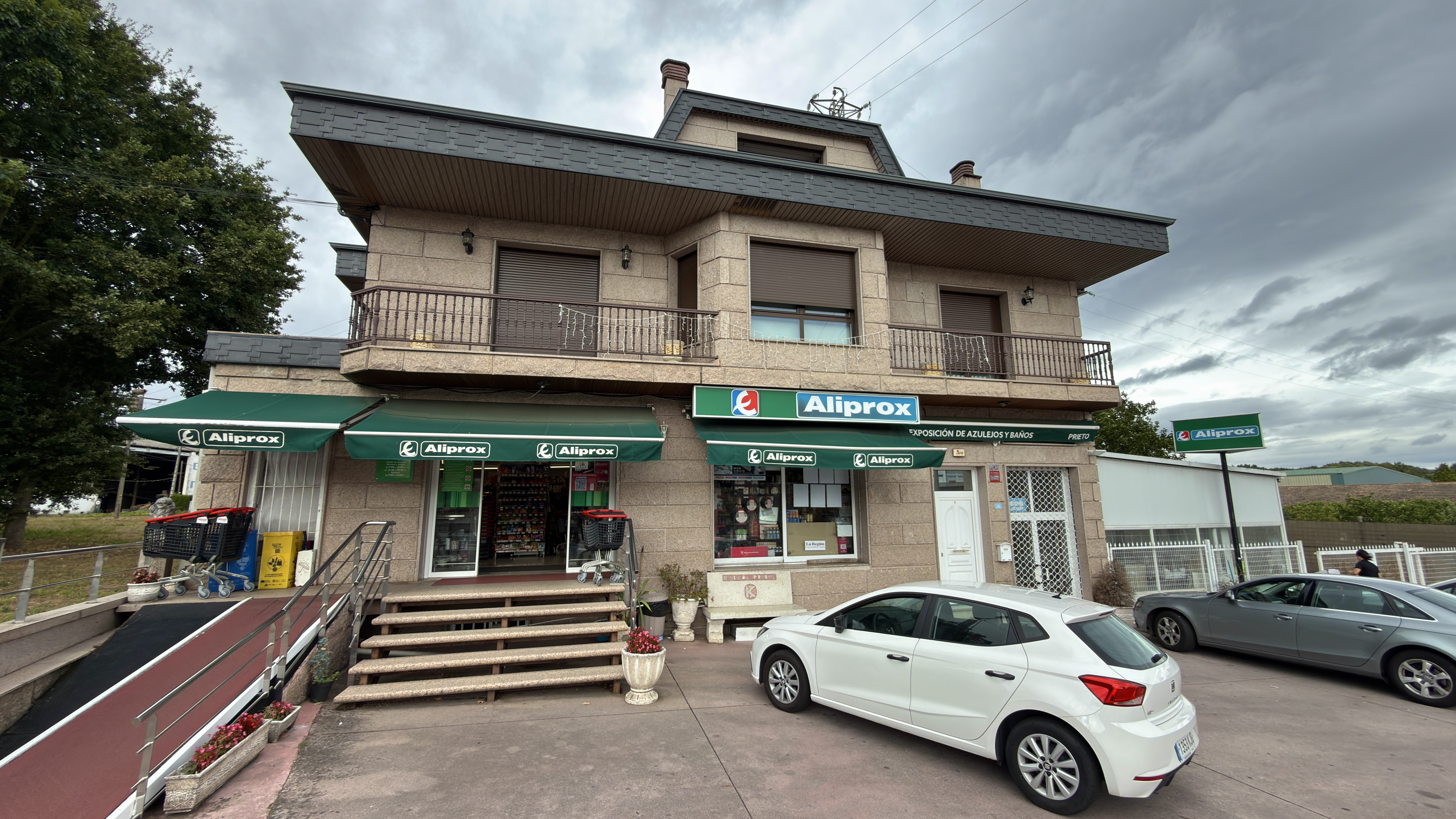 Foto 1 di Aliprox