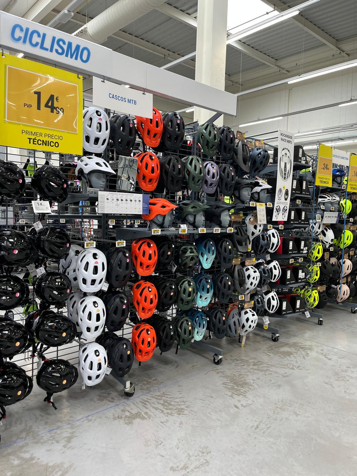 Foto 160 di Decathlon Elche