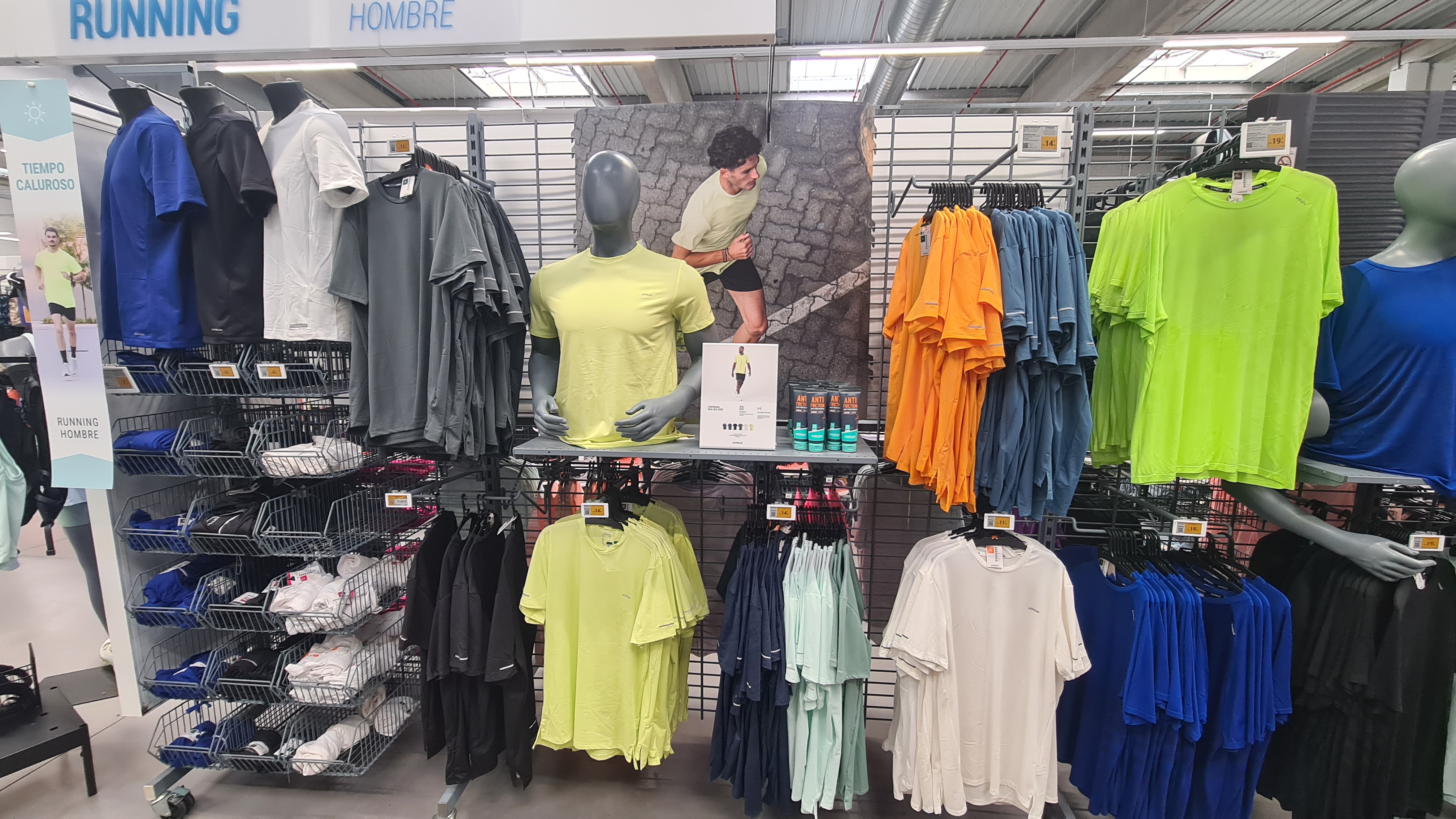 Foto 63 di Decathlon Ferrol