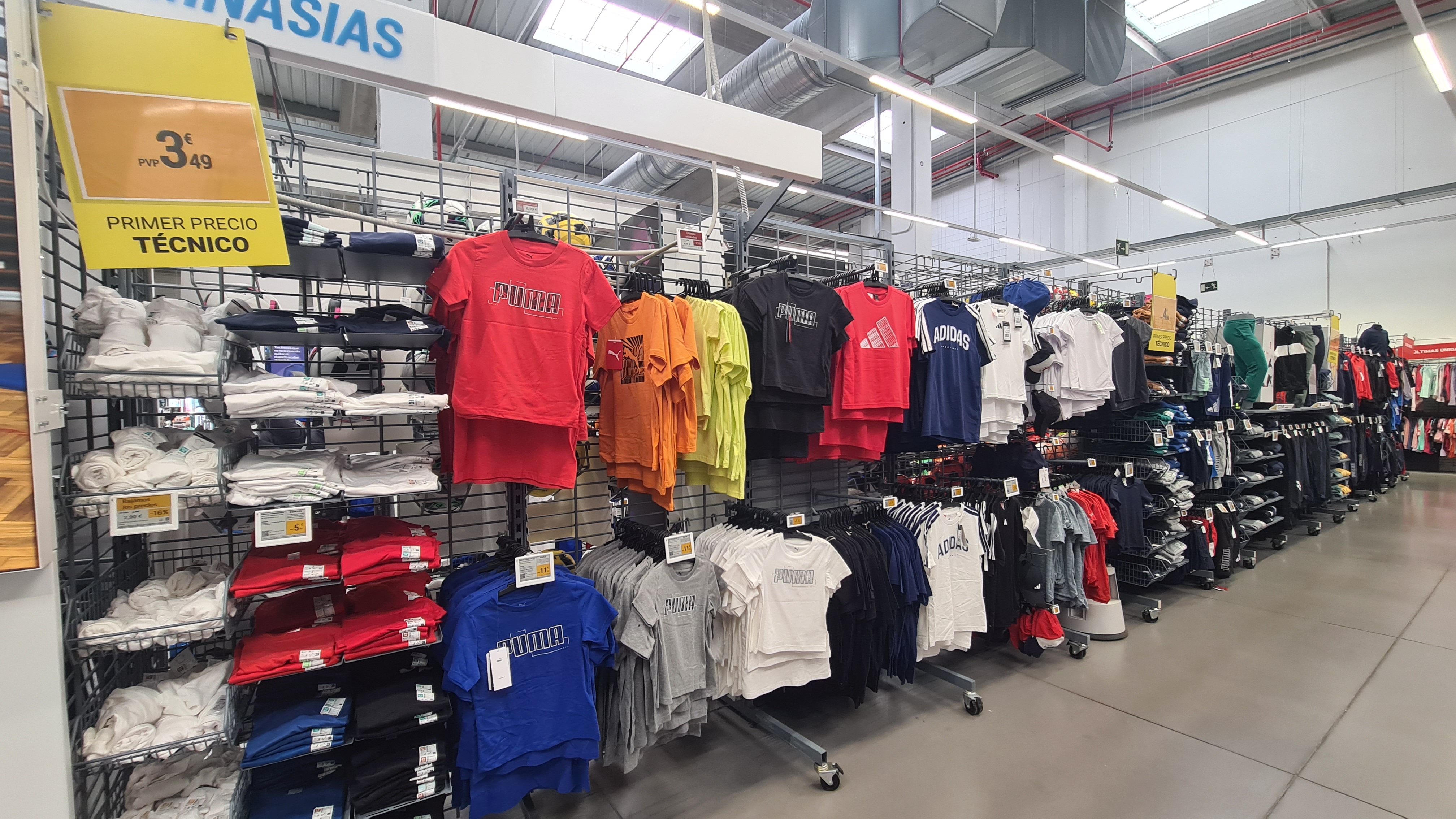 Foto 89 di Decathlon Ferrol