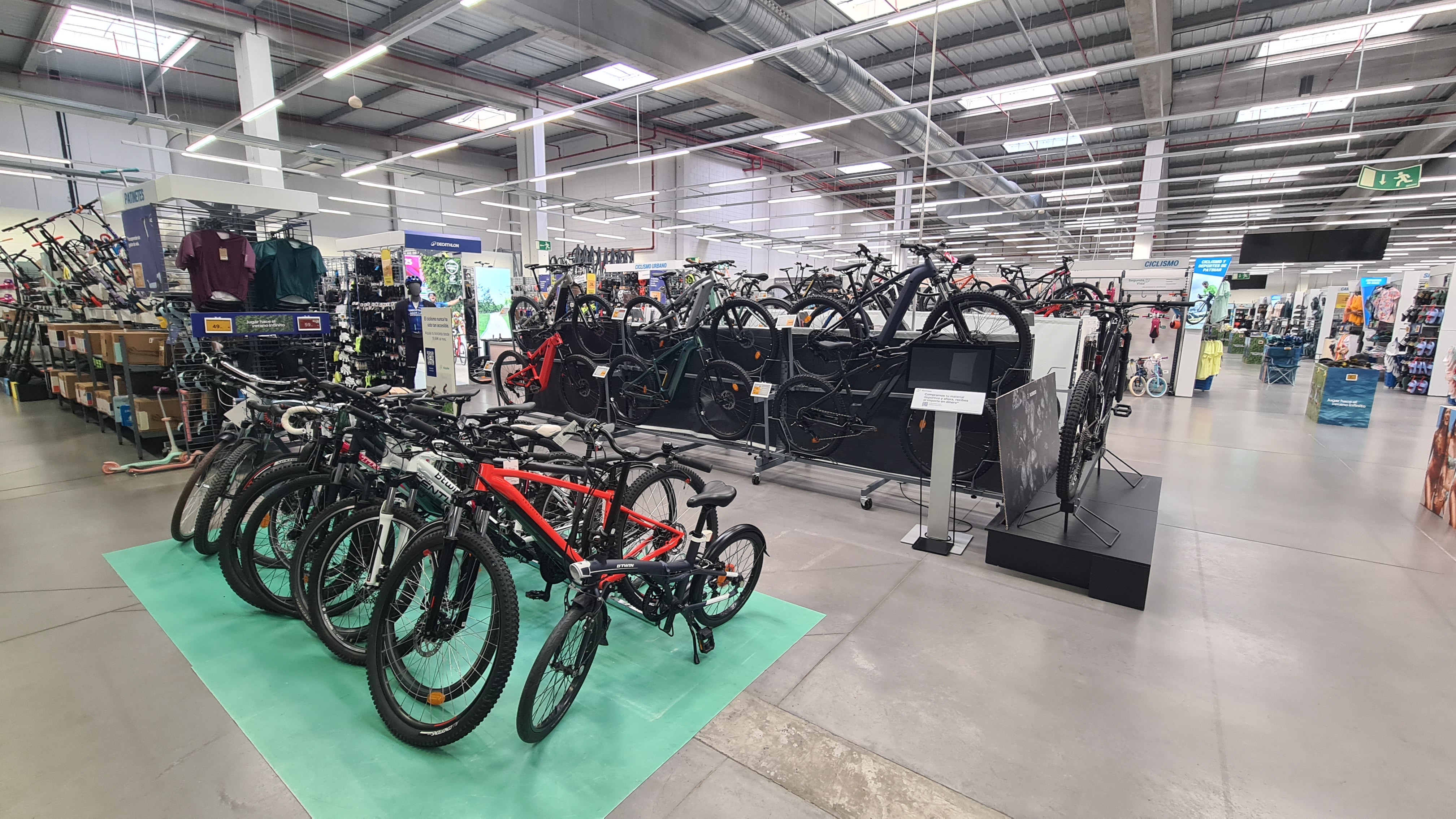 Foto 114 di Decathlon Ferrol
