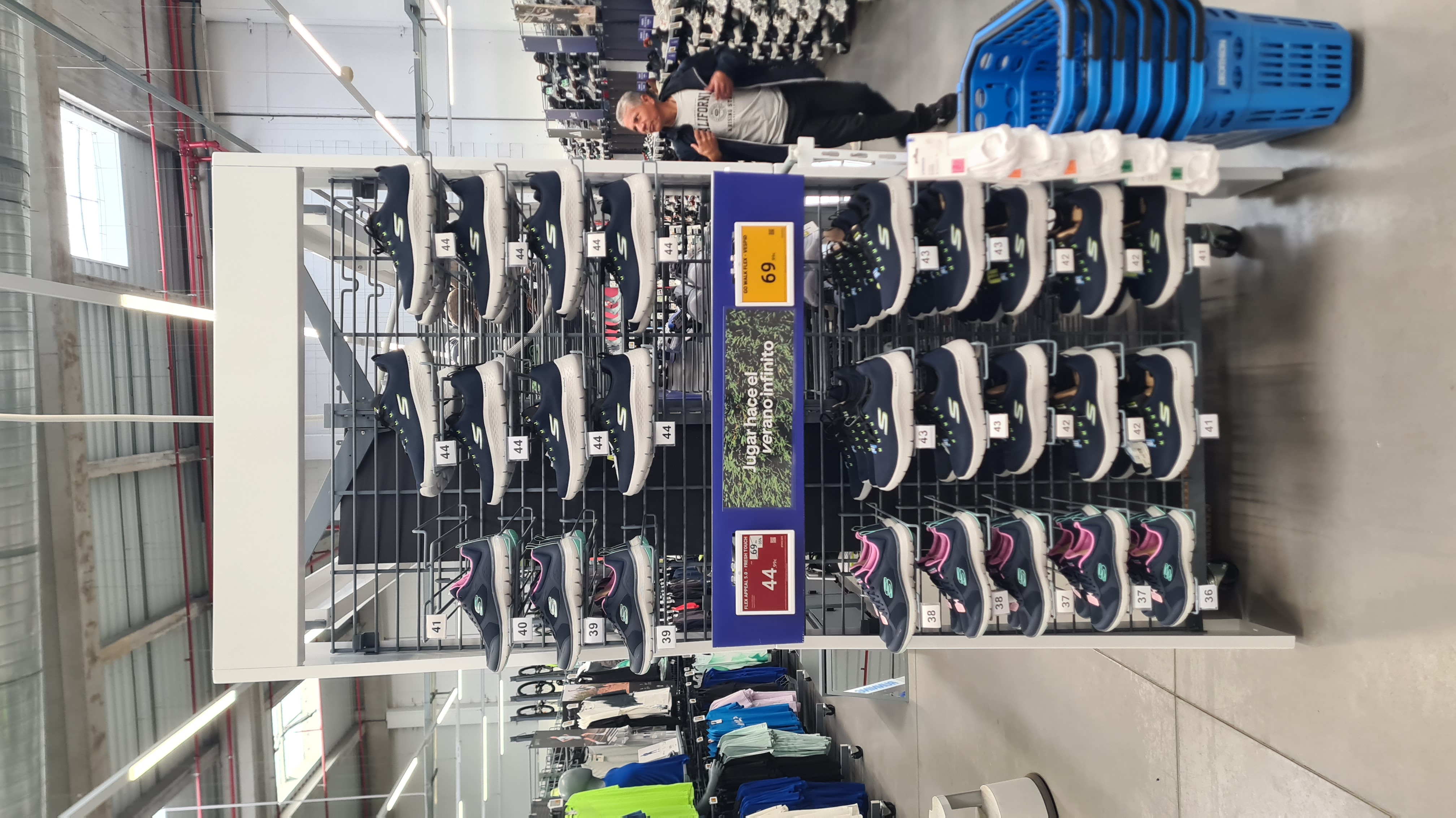 Foto 100 di Decathlon Ferrol