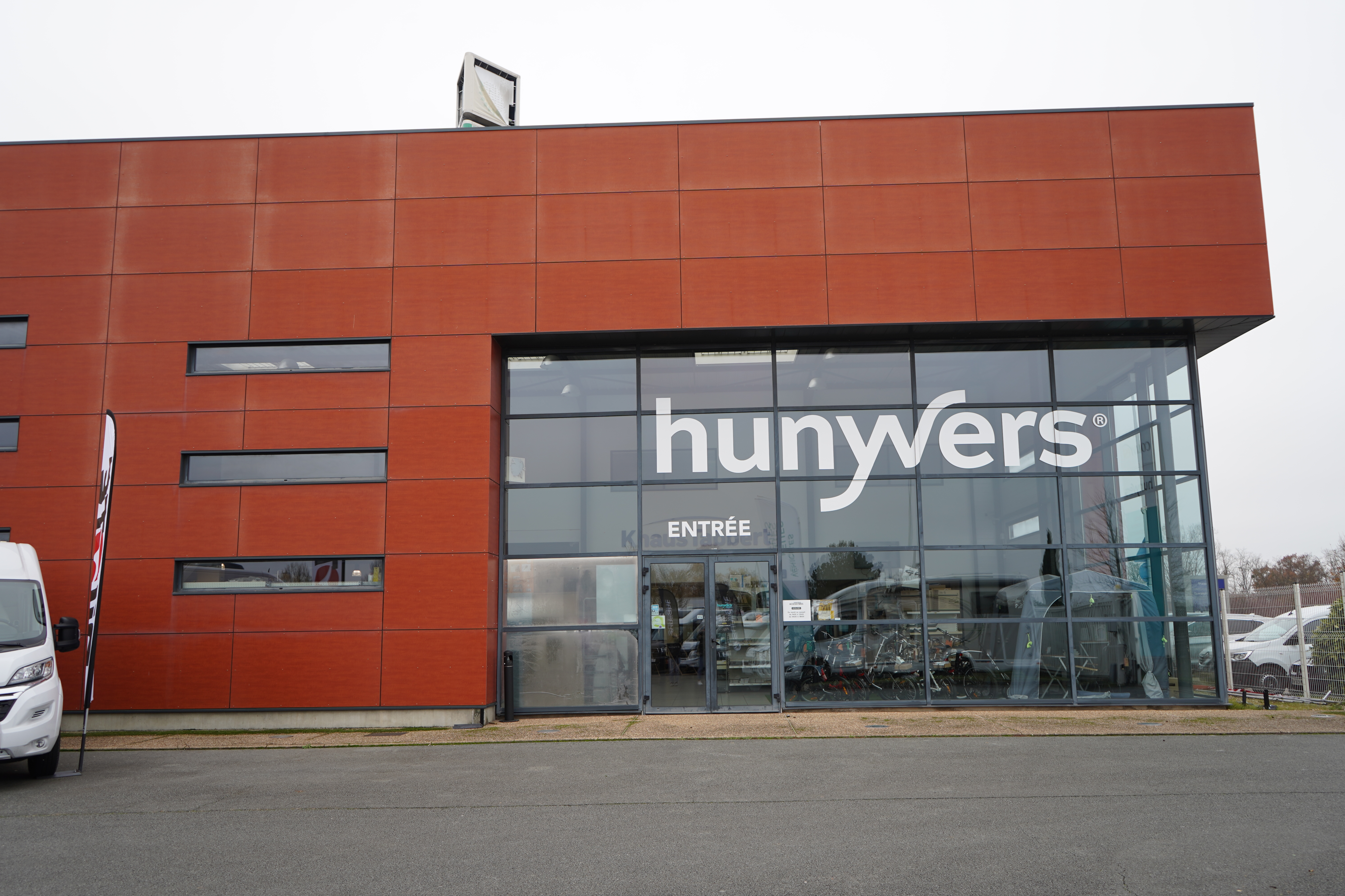 Foto 1 di Hunyvers Mâcon