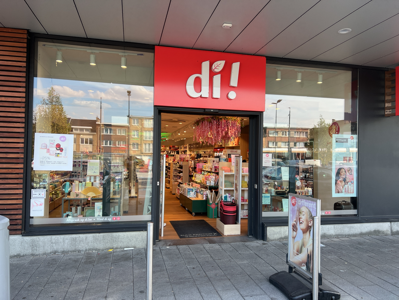 Foto 1 di Di DANSAERT