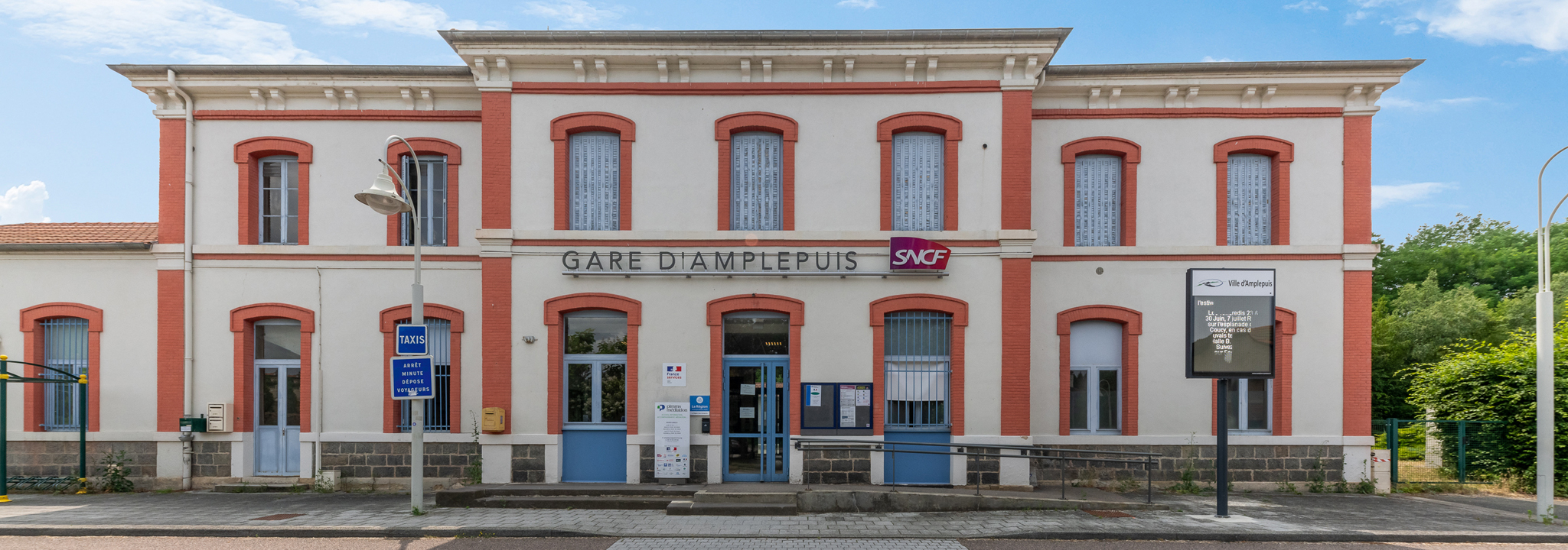 Foto 1 di Amplepuis
