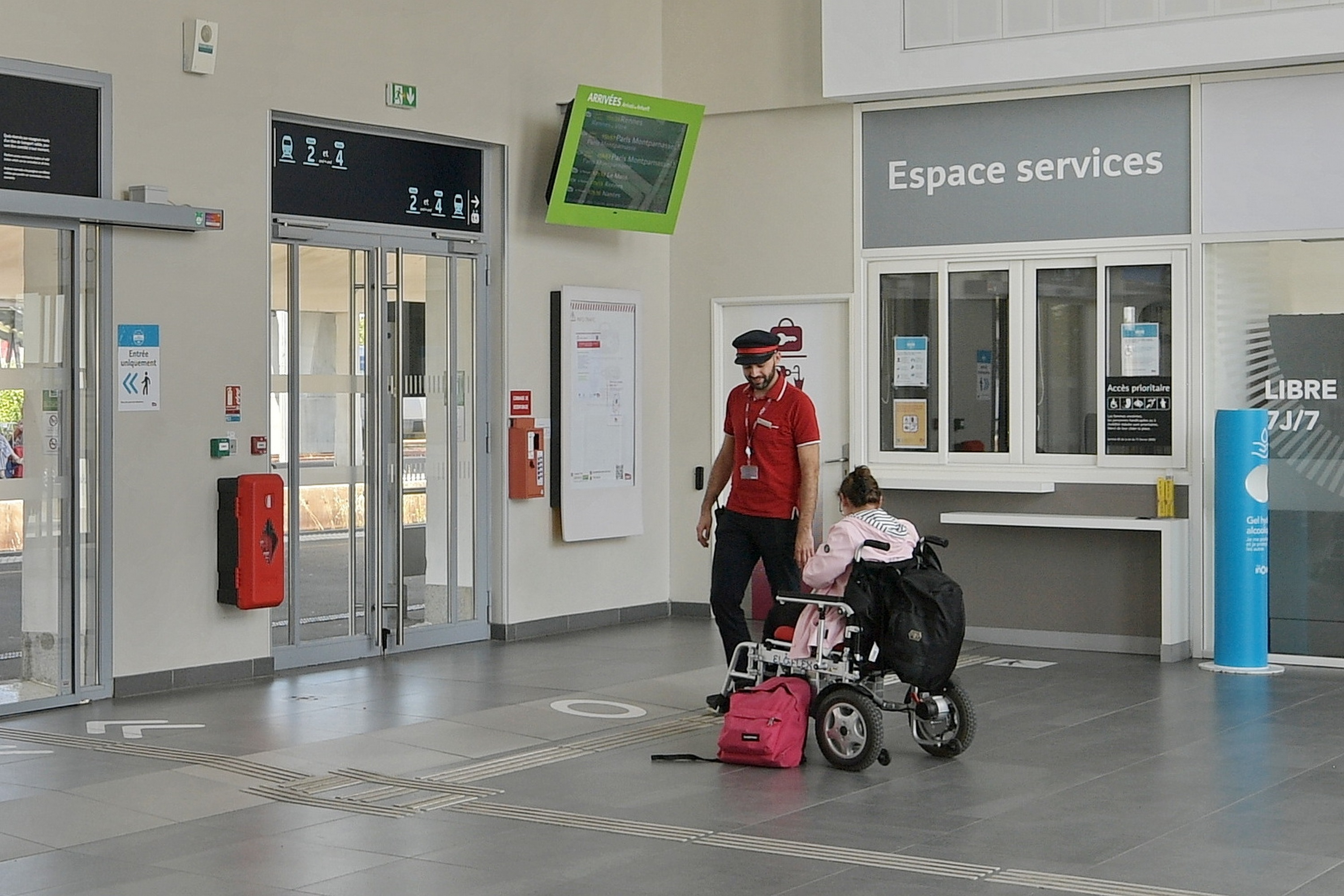 Foto 11 di Gare SNCF - Laval