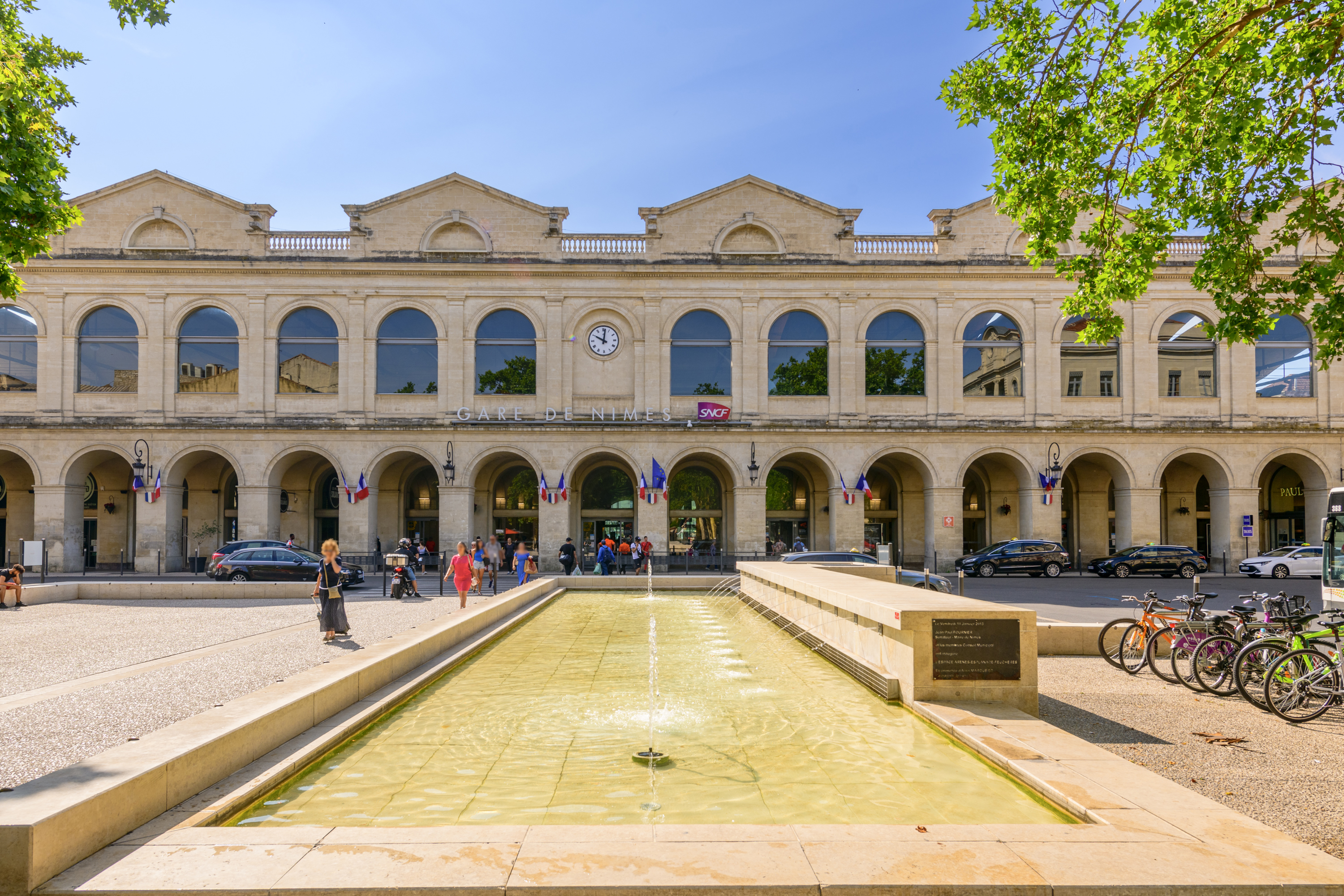 Foto 1 di Nîmes