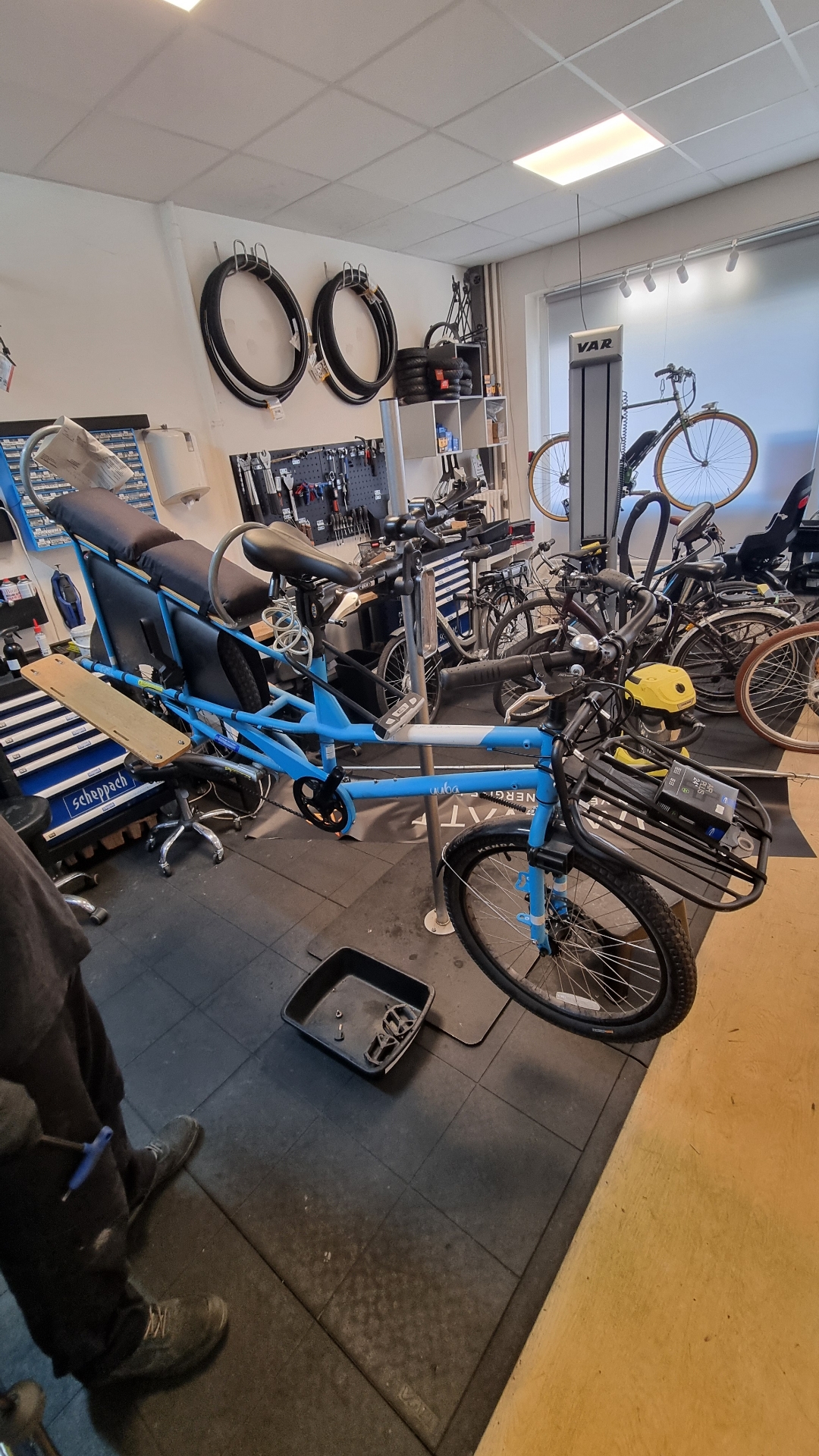Foto 71 di Ohm & Watt - Vélo électrique