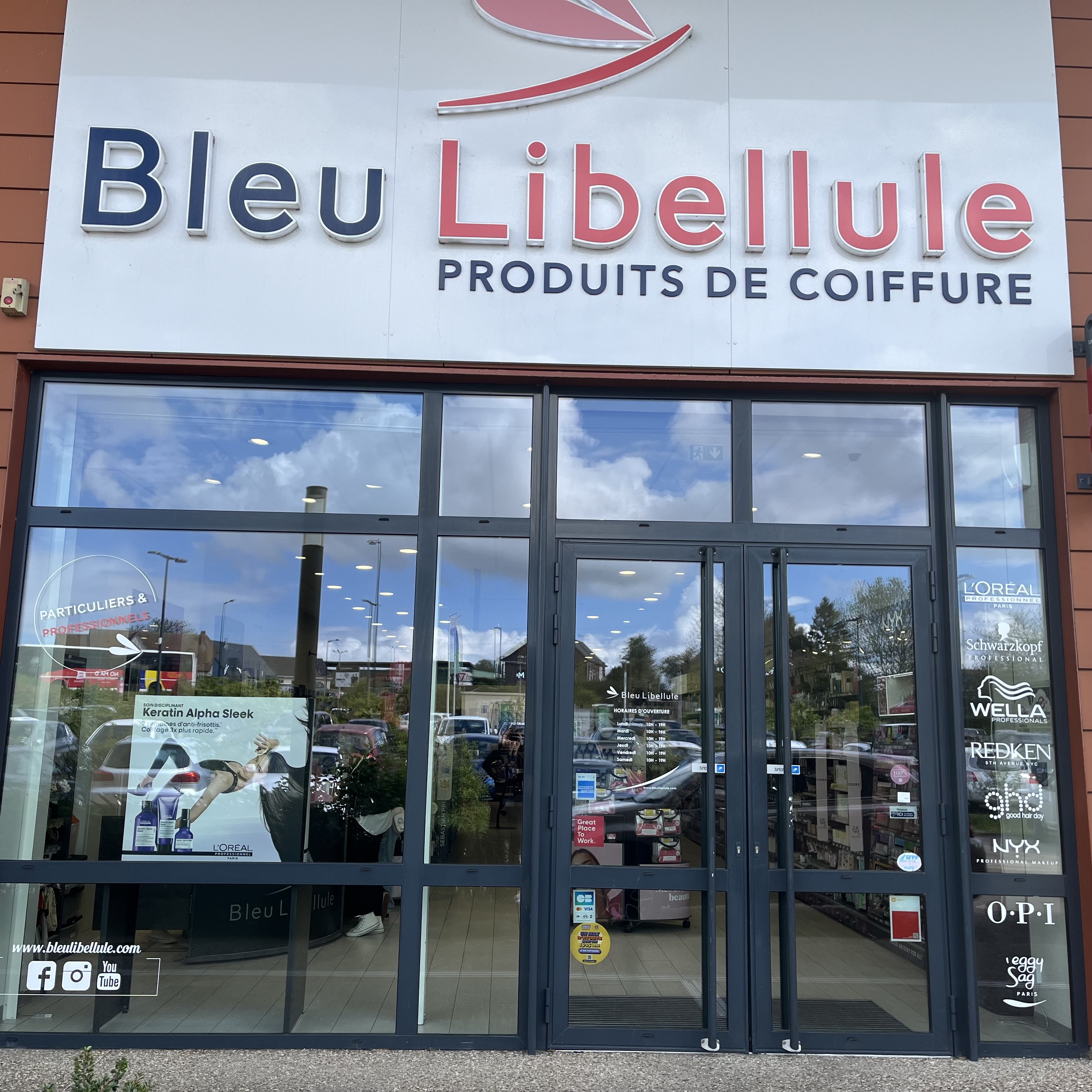 Foto 1 de Bleu Libellule Roumare