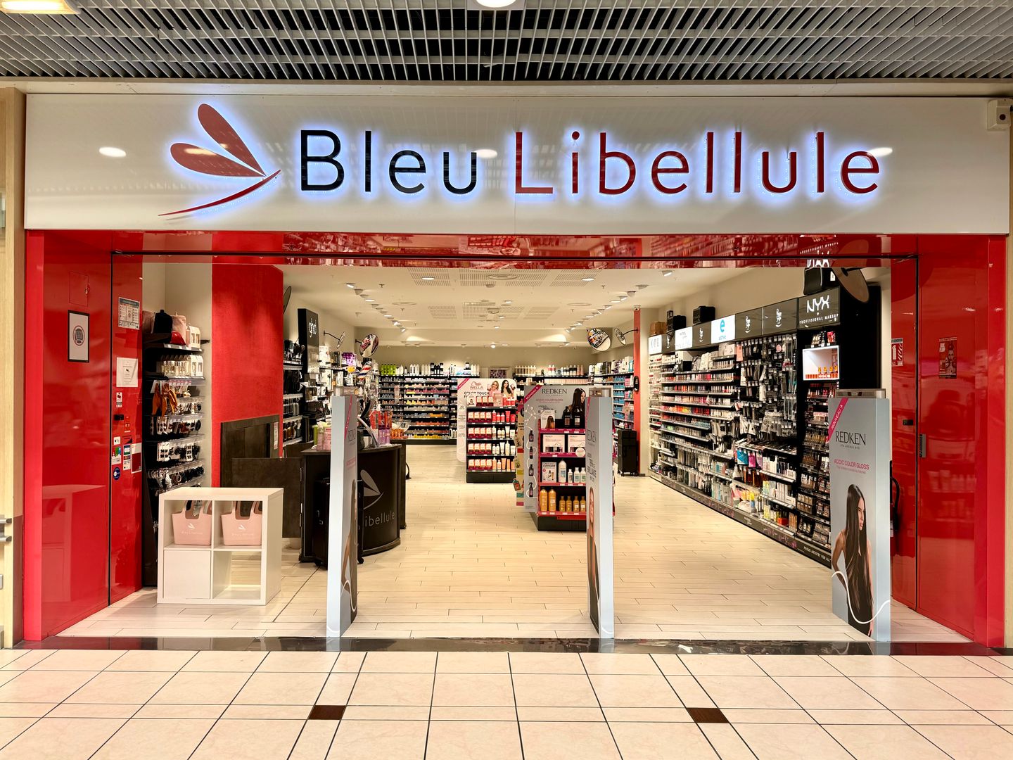 Foto 2 di Bleu Libellule Roques