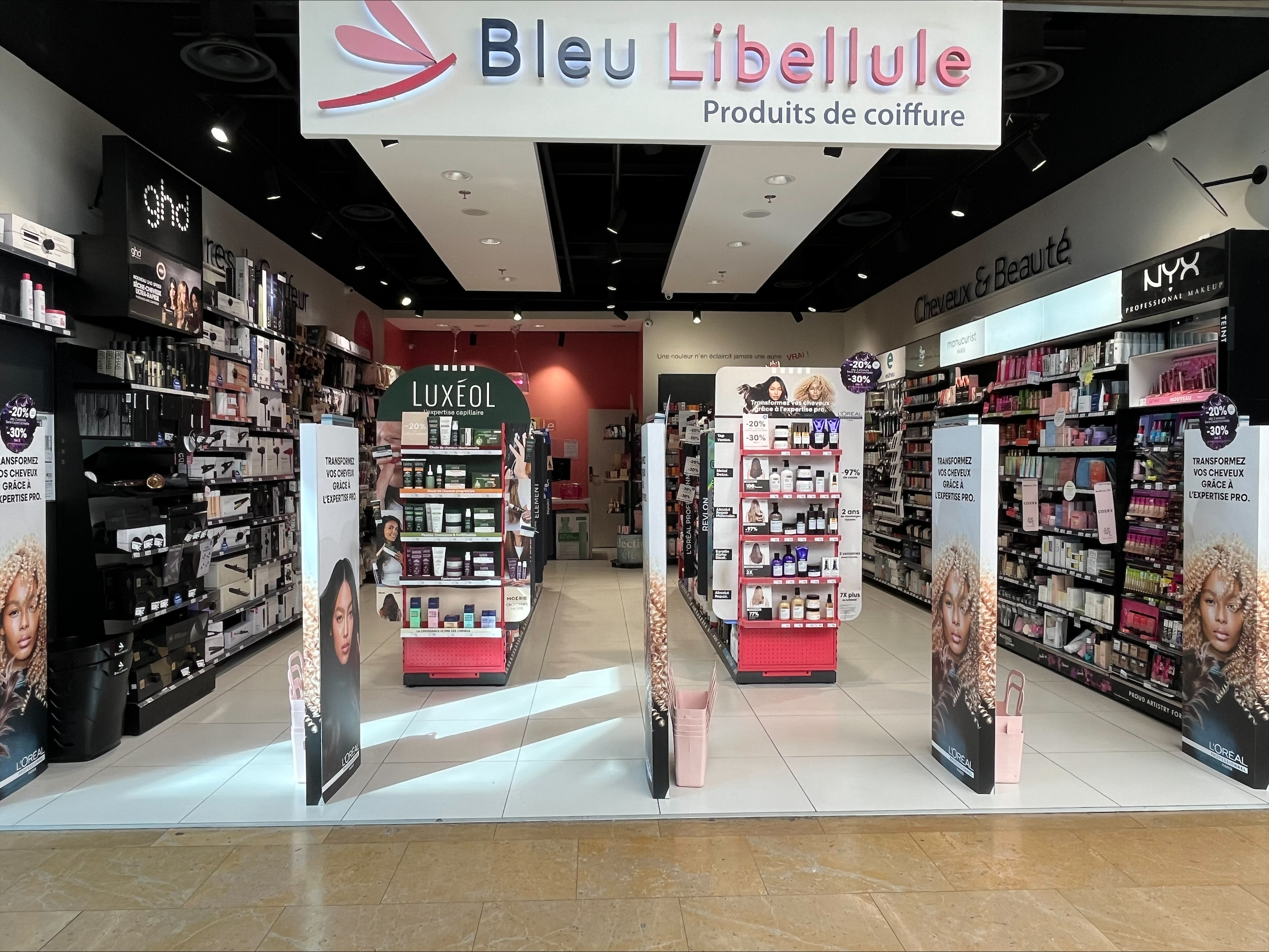 Foto 1 di Bleu Libellule Moisselles