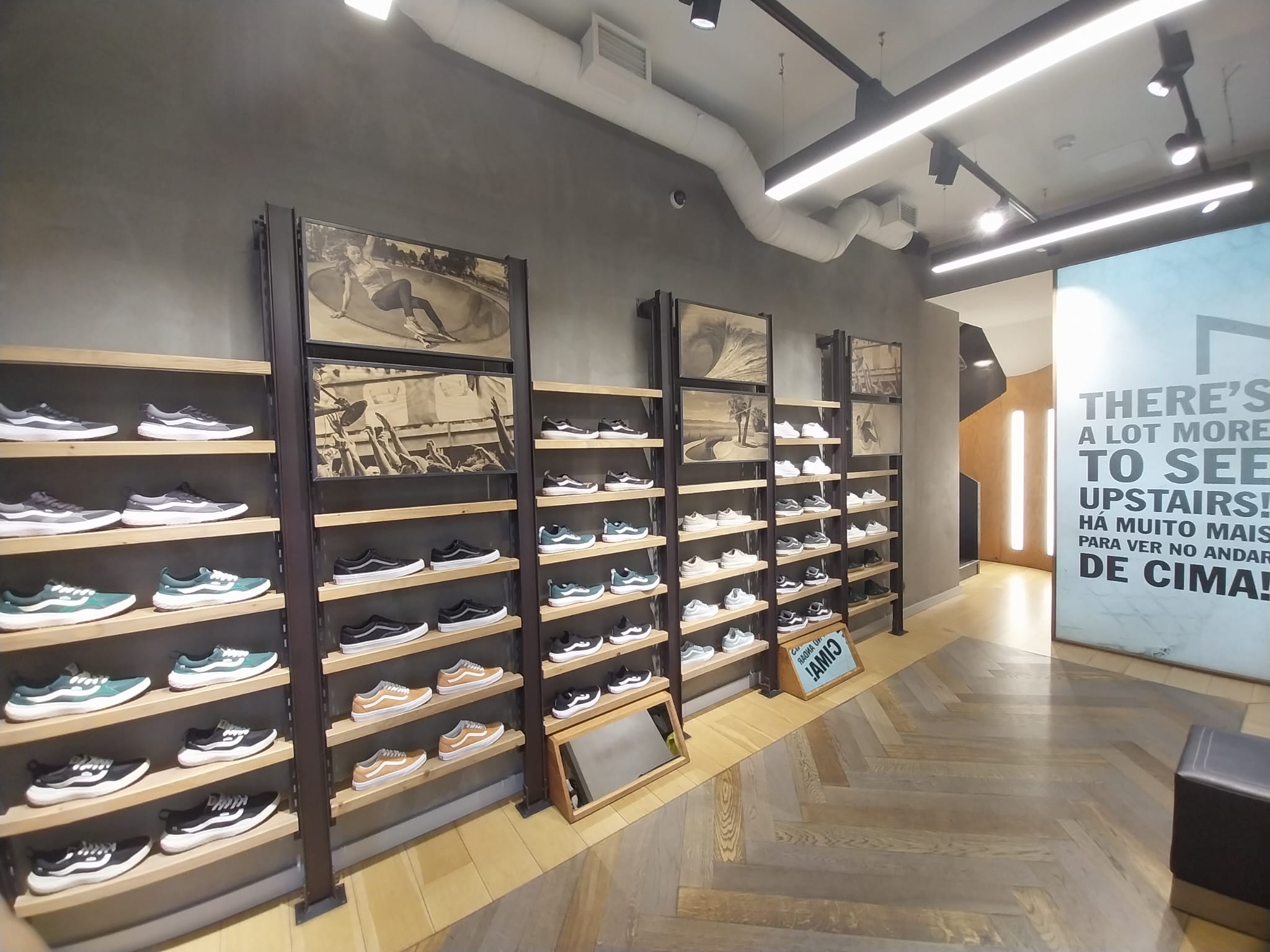 Vans Augusta