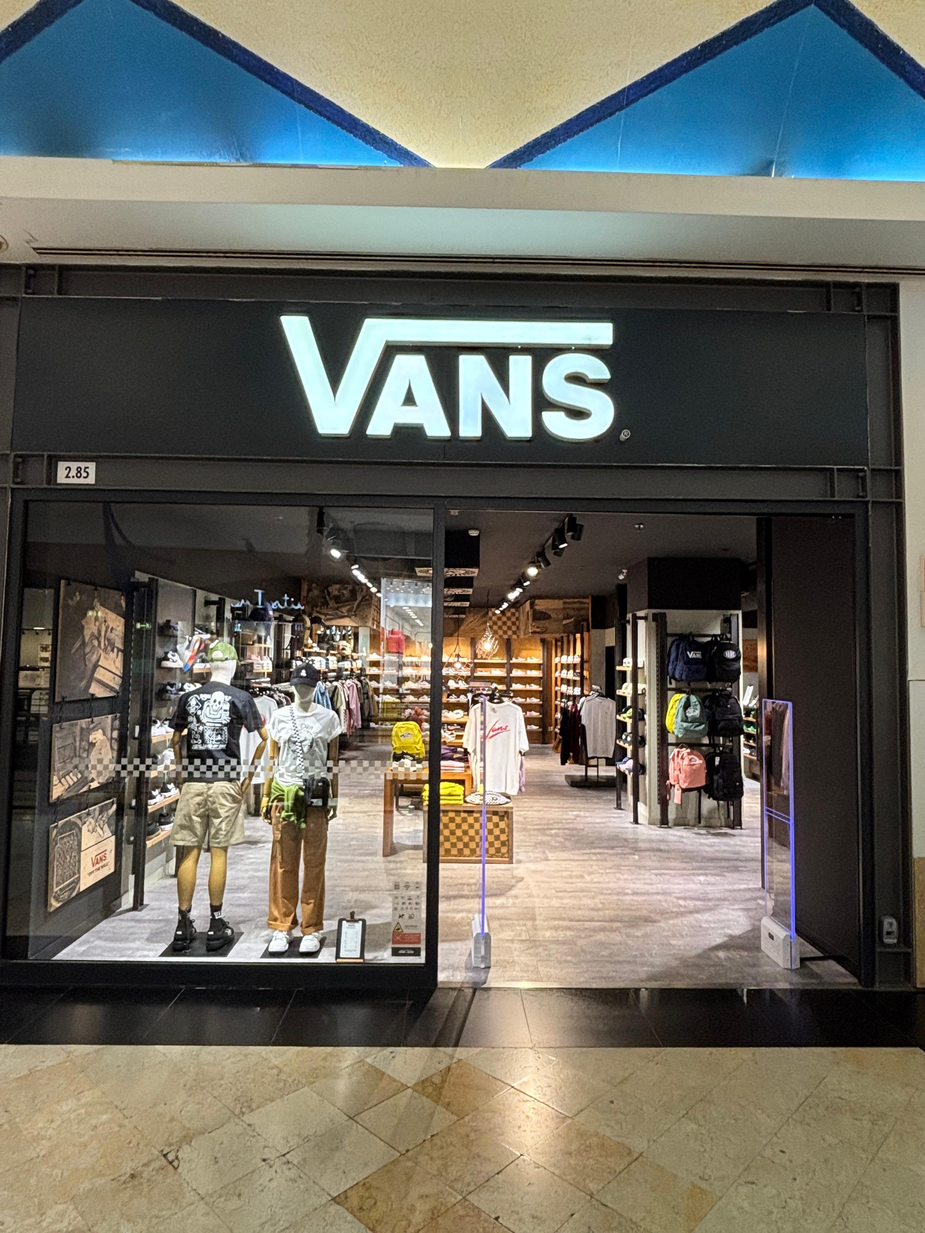 Photo 4 de Vans Almada