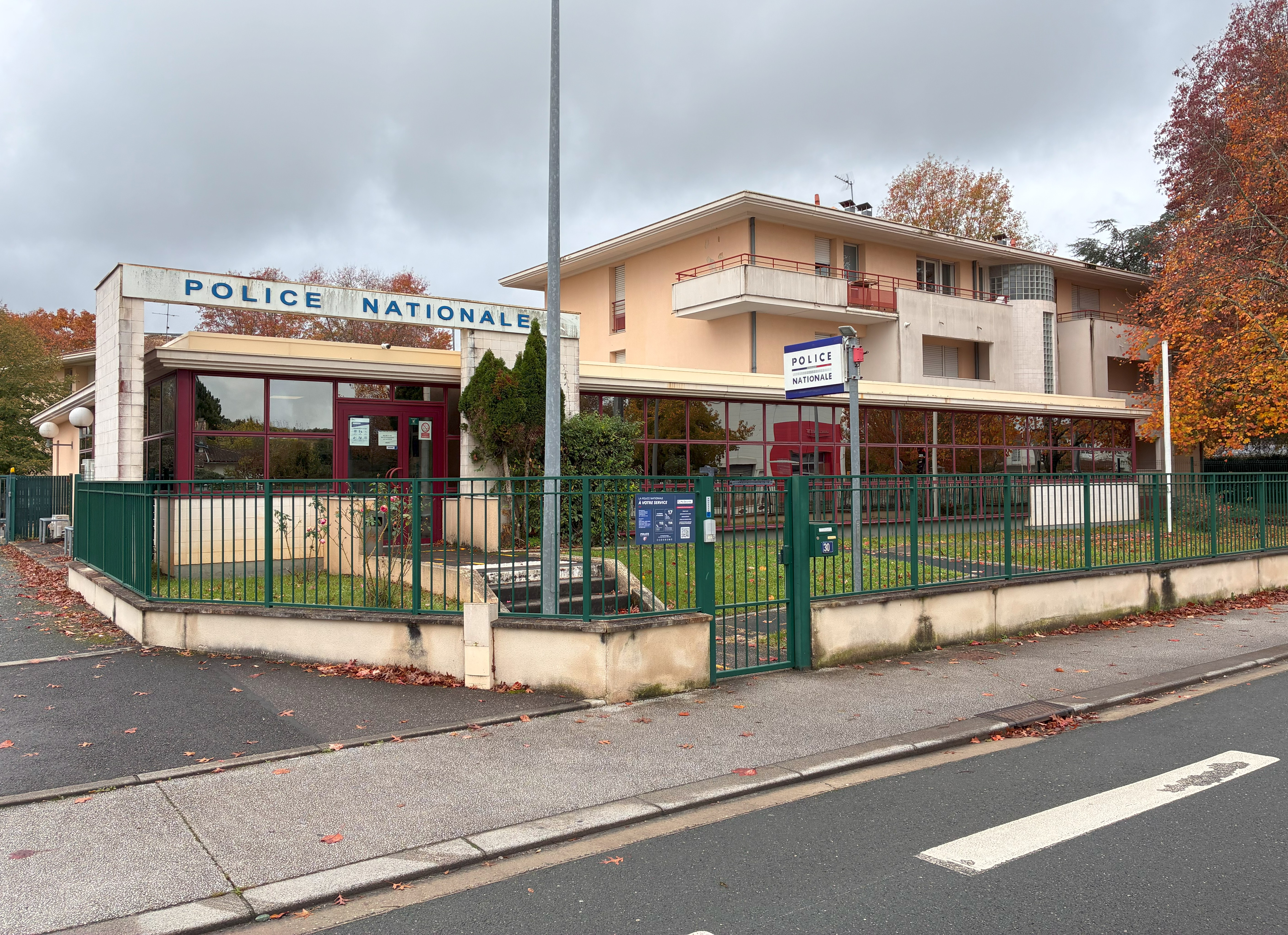 Foto 1 di Commissariat de police d'Eysines