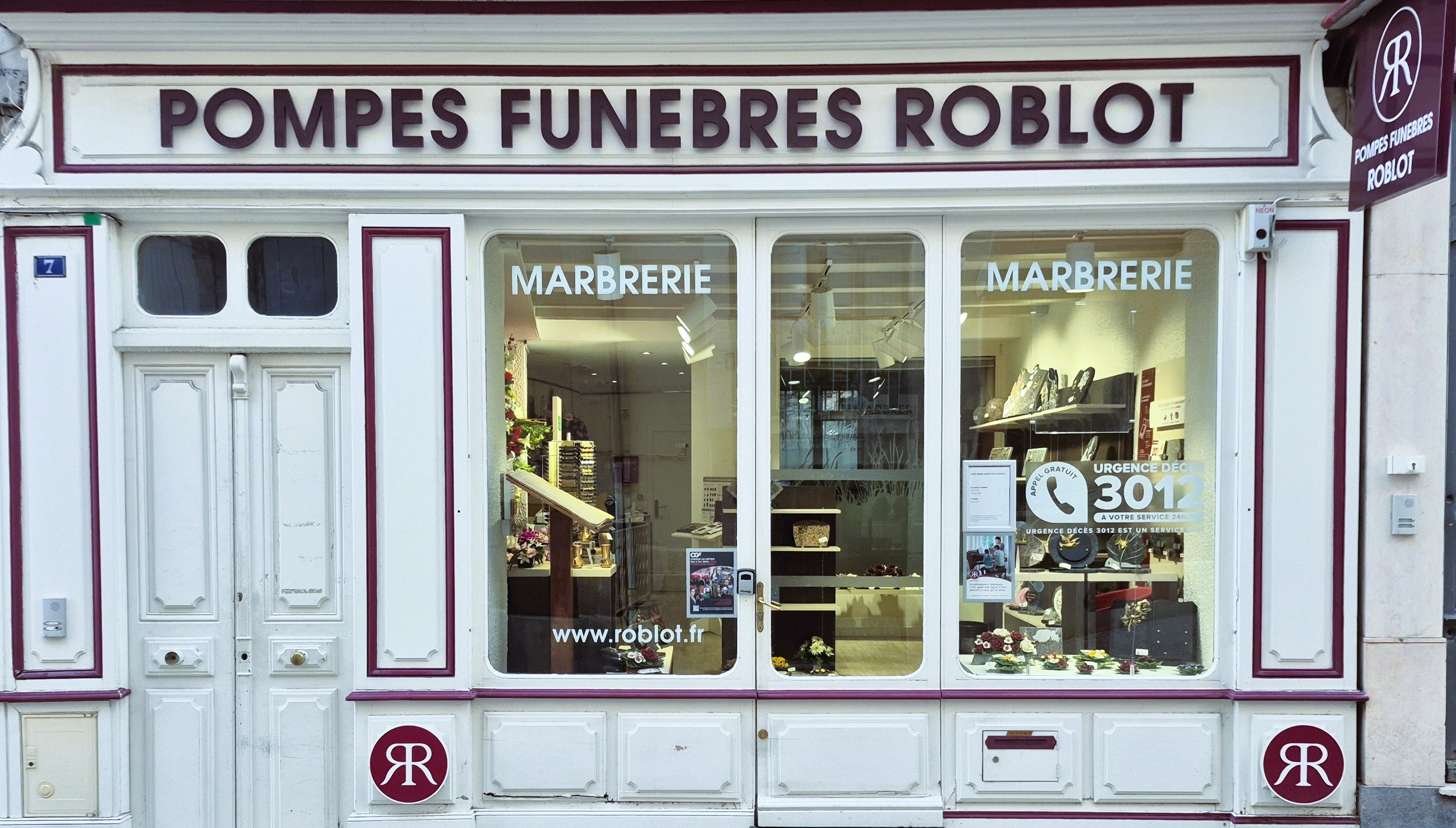 Foto 1 di Pompes Funèbres ROBLOT