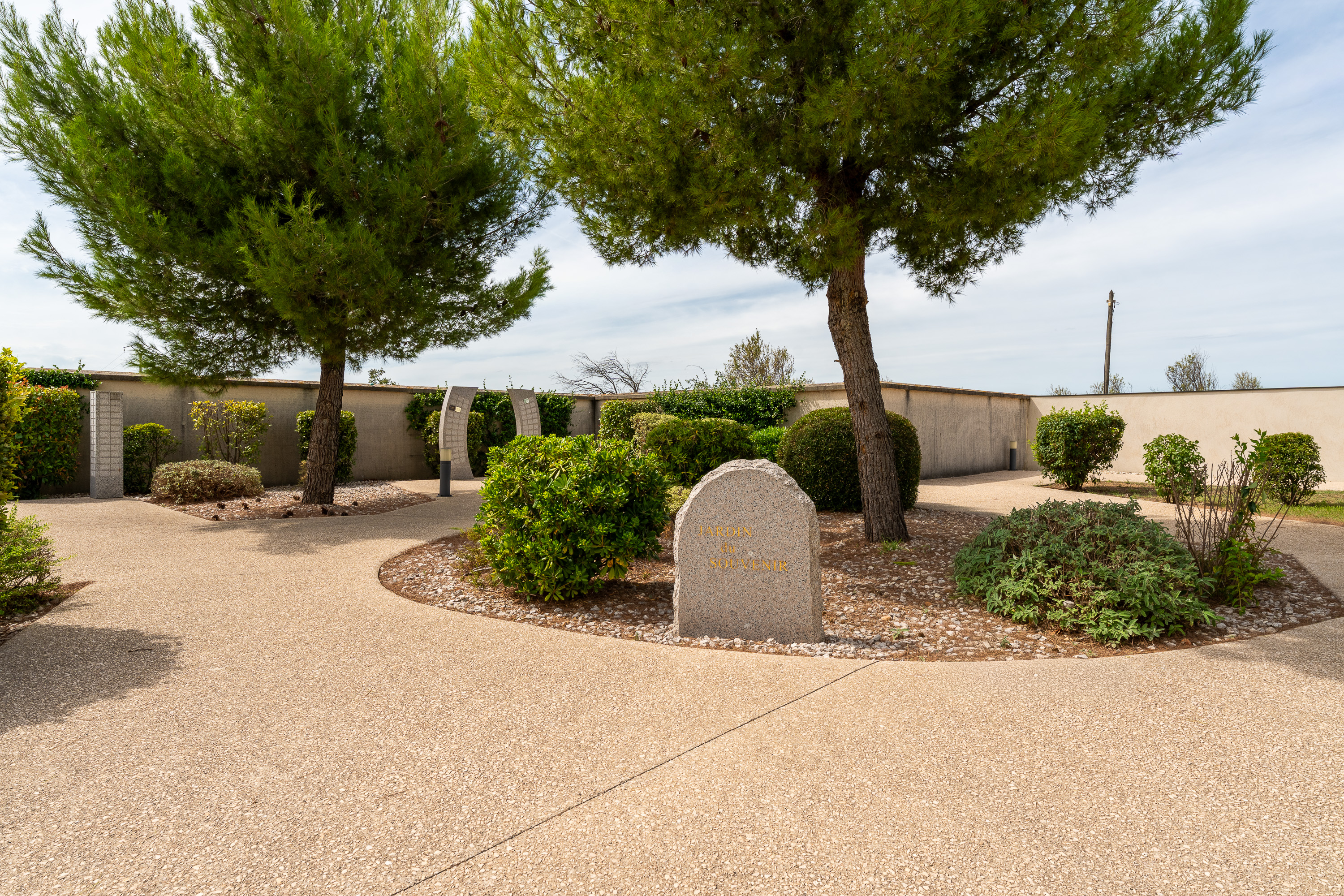 Foto 5 di Crématorium de Beaucaire