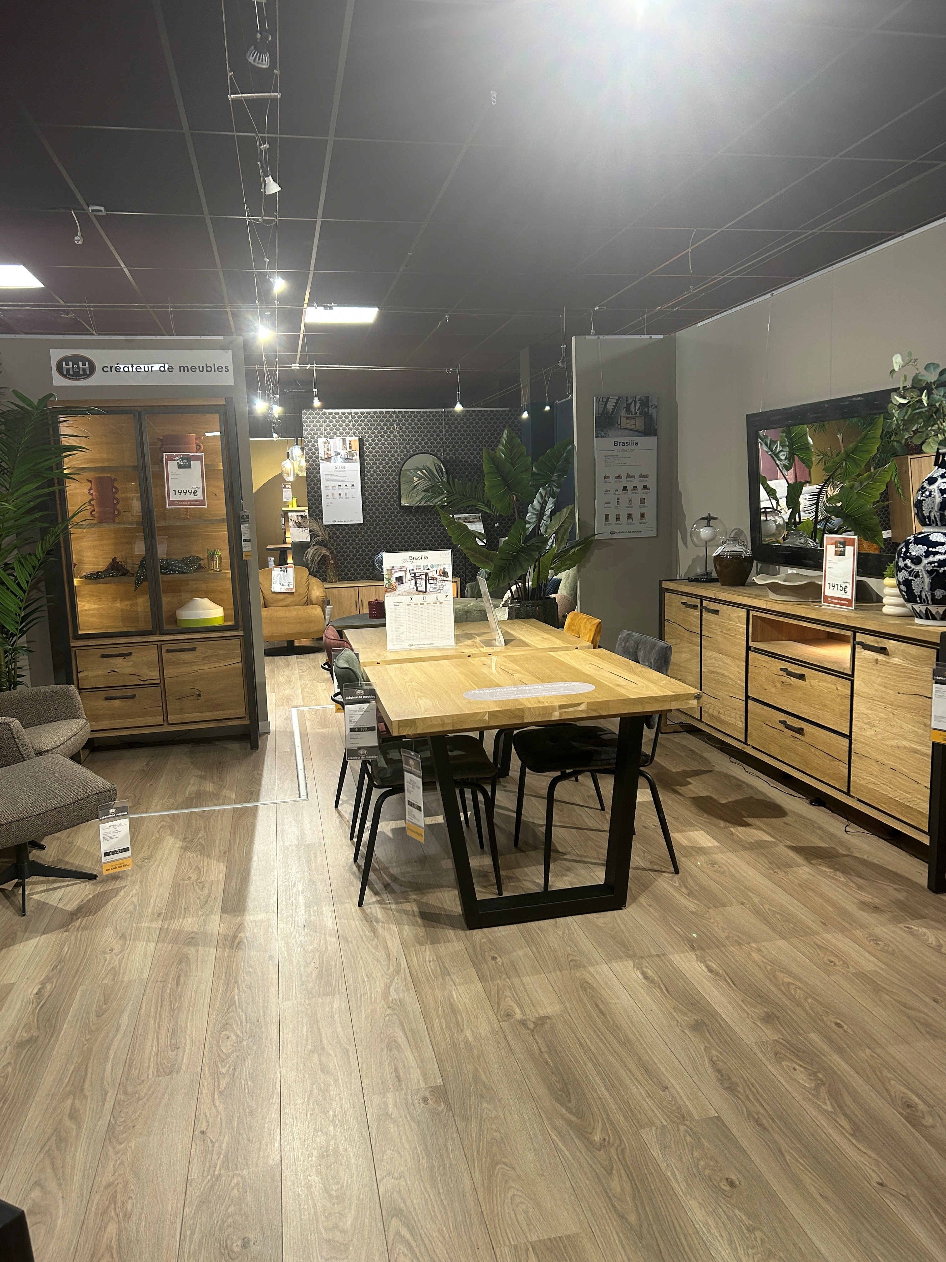 Home Villa Nantes - Magasin de Meubles et Décoration : H&H et XOOON