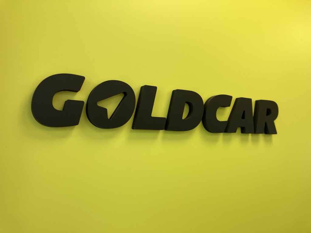 Goldcar Beauvais Aeroport