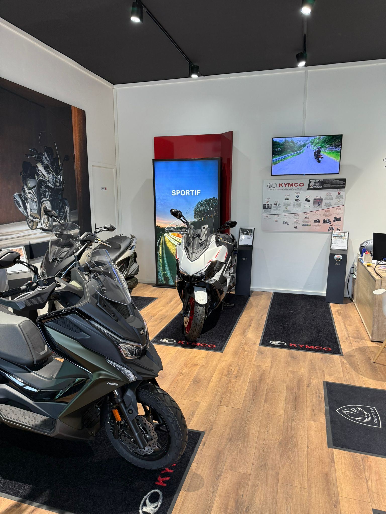 Fotografia 15 de CONFLANS 2 ROUES