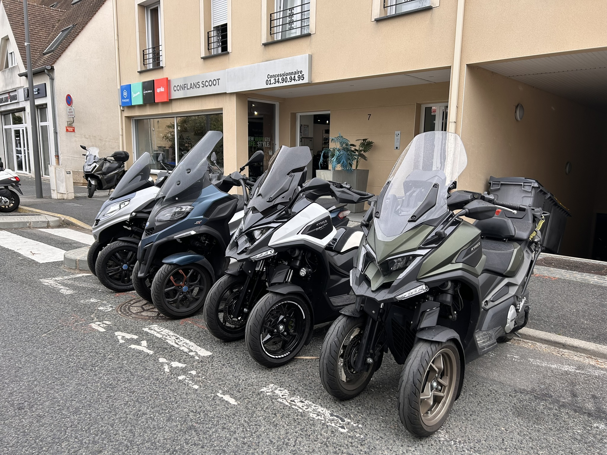 Fotografia 11 de CONFLANS 2 ROUES
