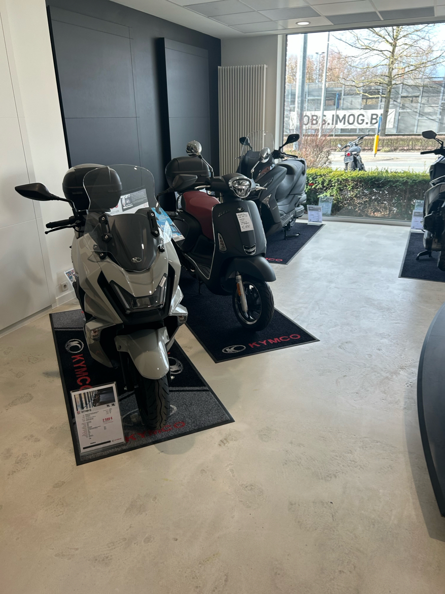 Foto 11 di VROMOTO NV