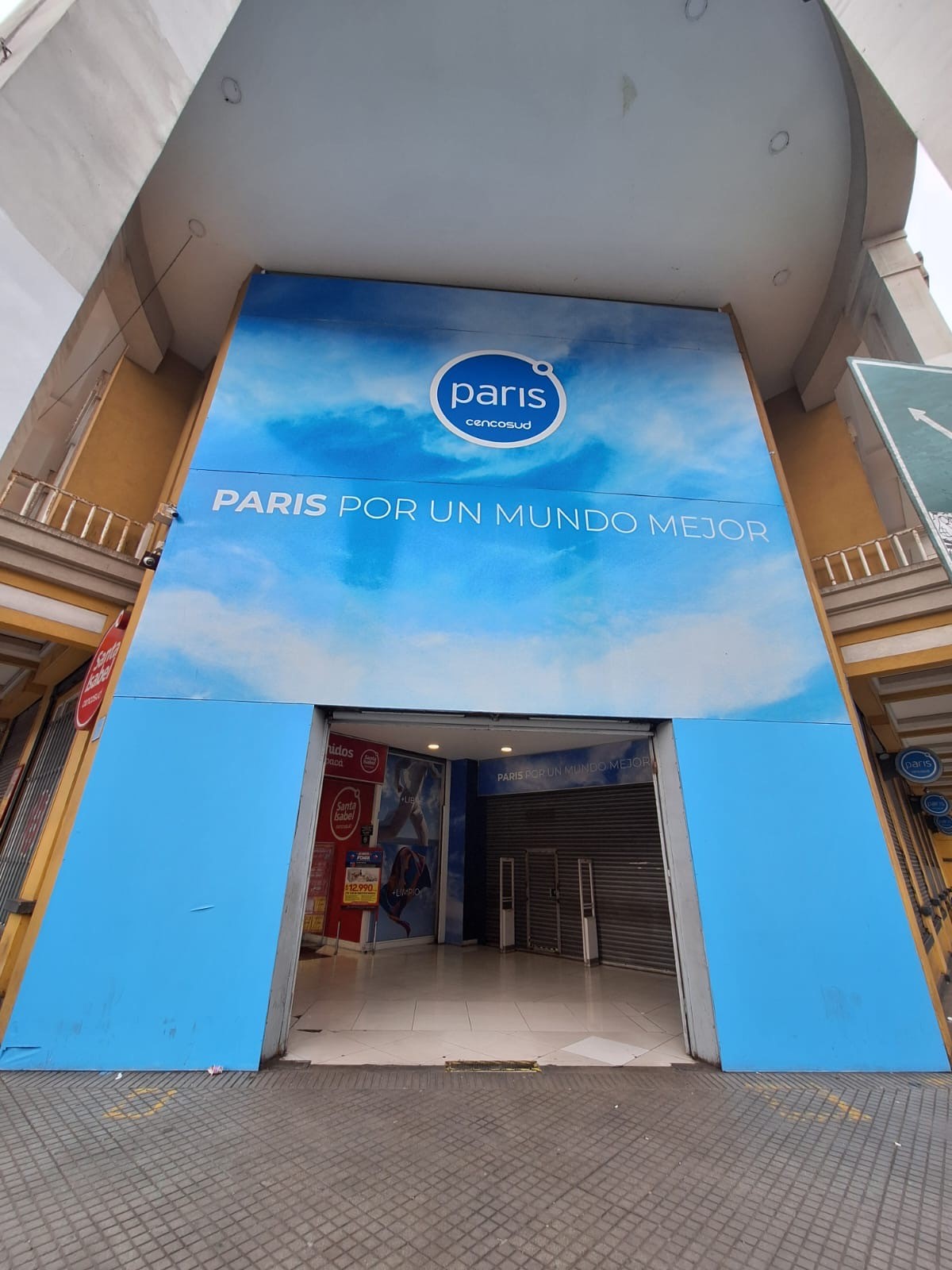 Paris Iquique