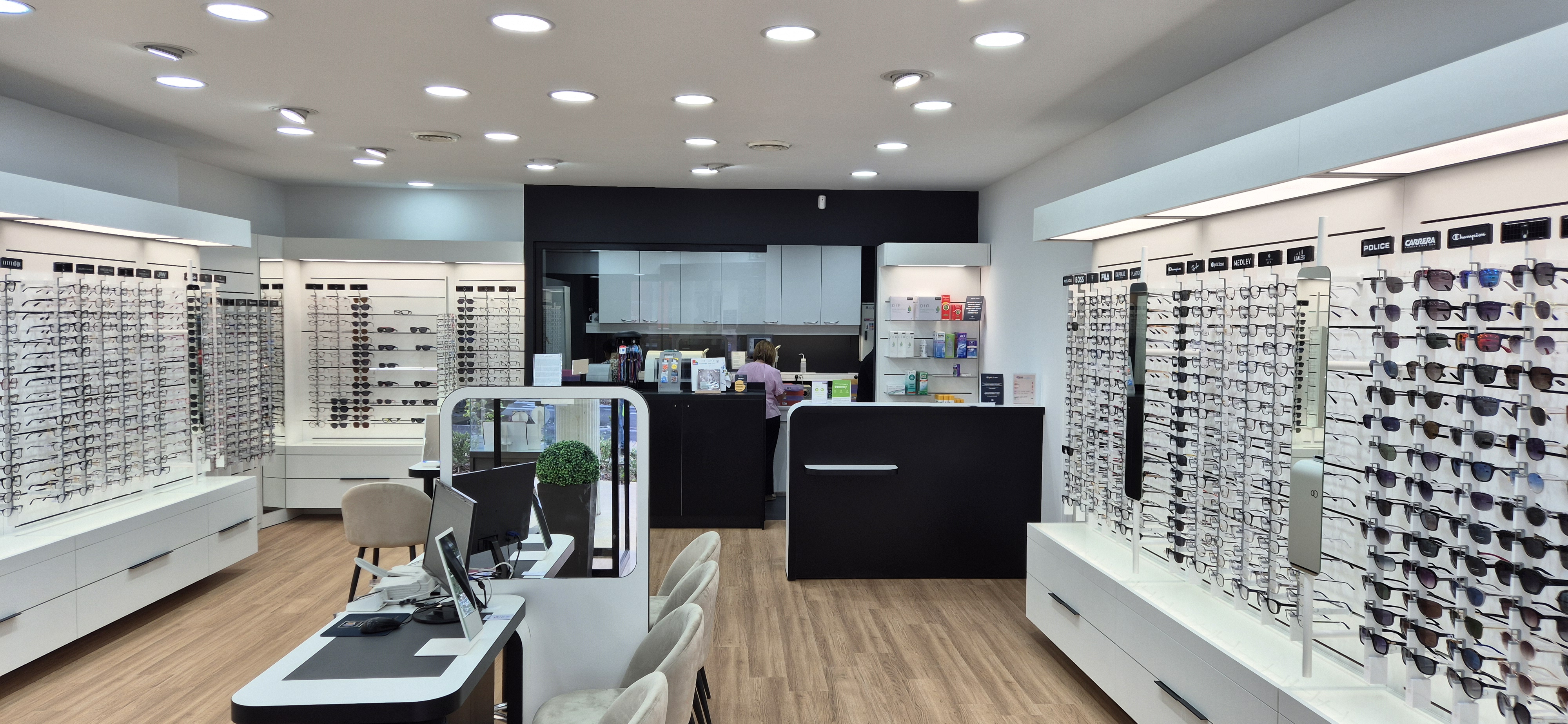 Foto 6 di Opticien Châtillon - Optic 2000 - Ilot du Marché