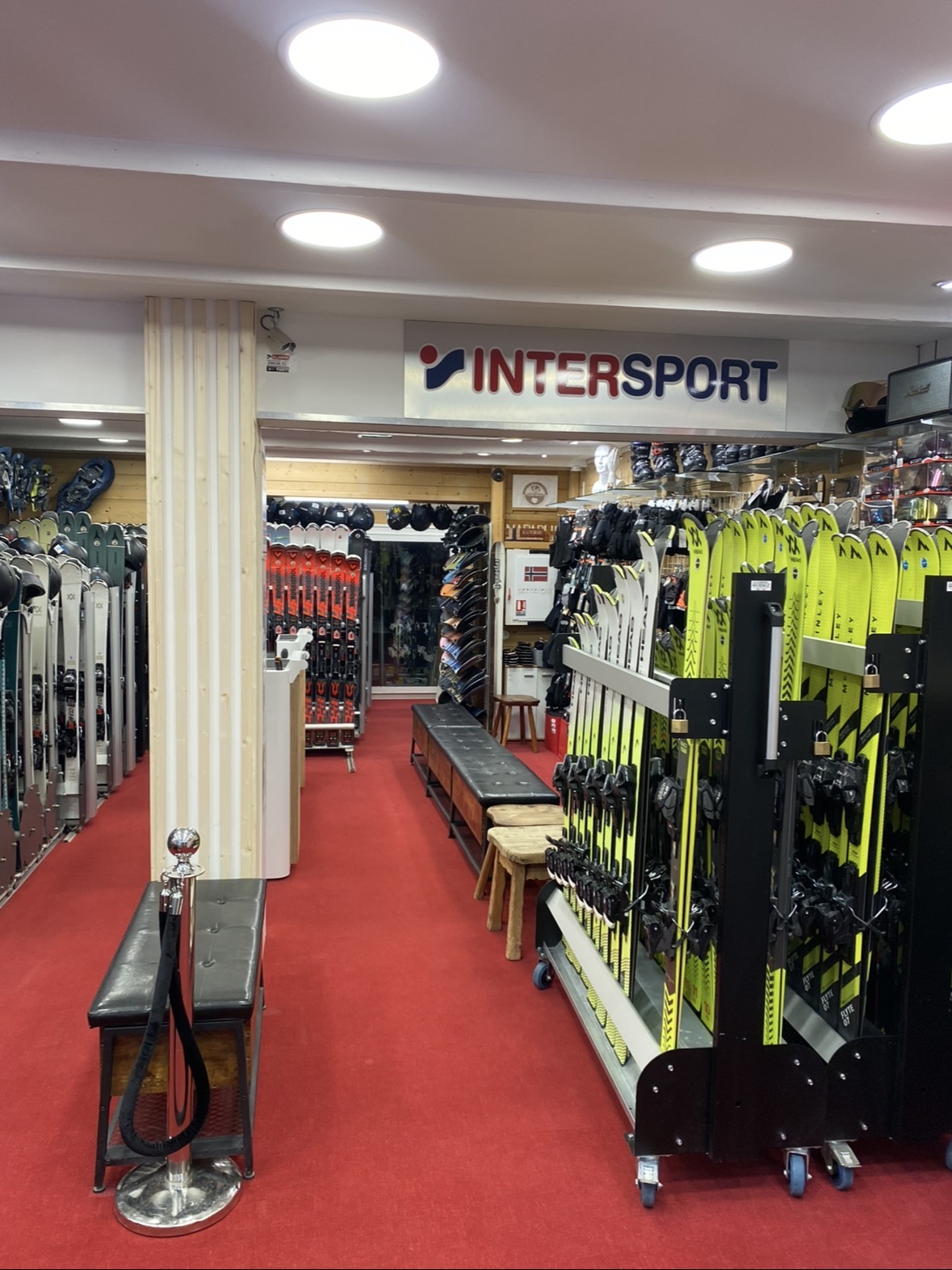 Foto 7 di INTERSPORT - AURON
