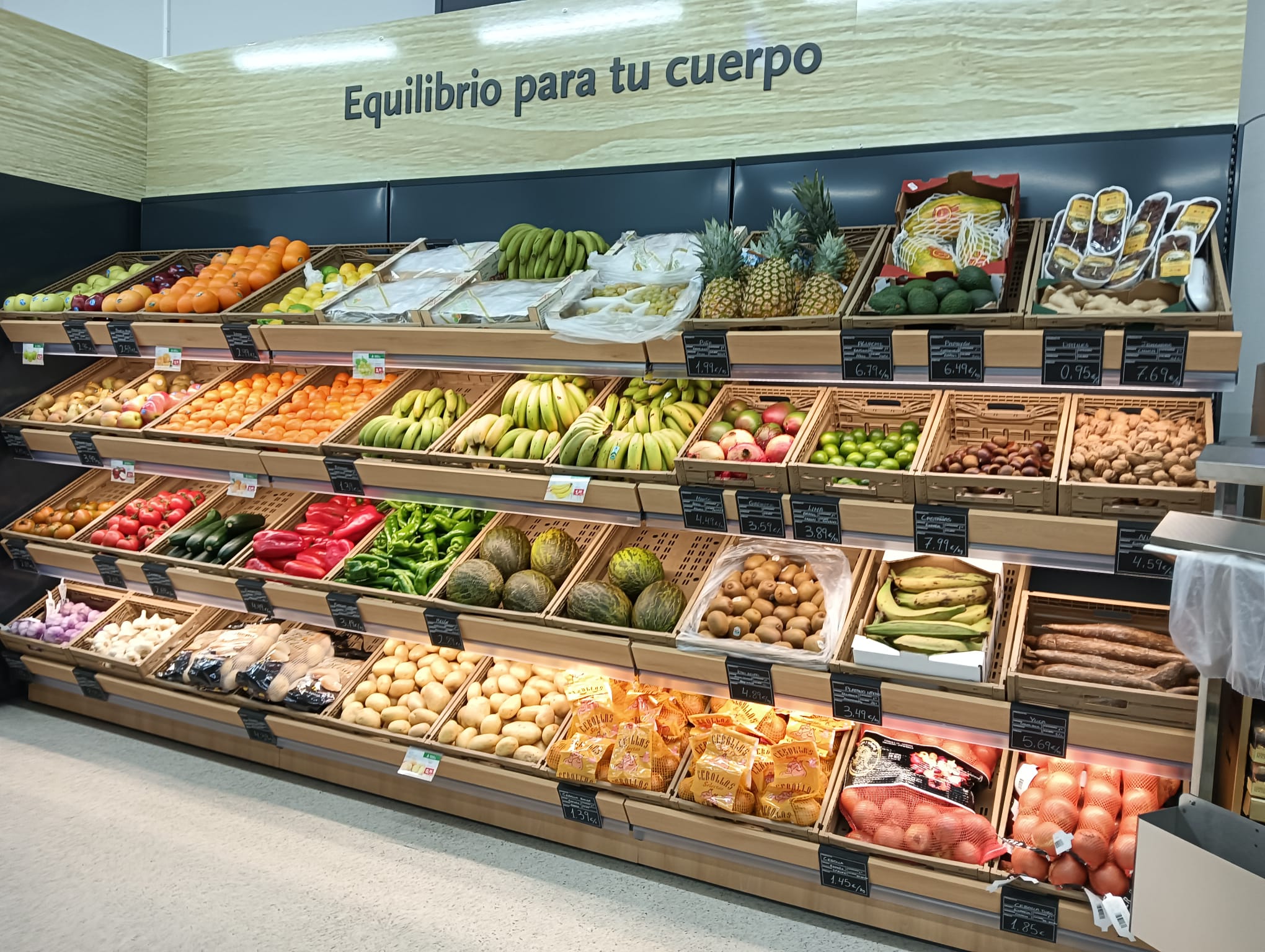 Foto 2 di SUMA supermercados
