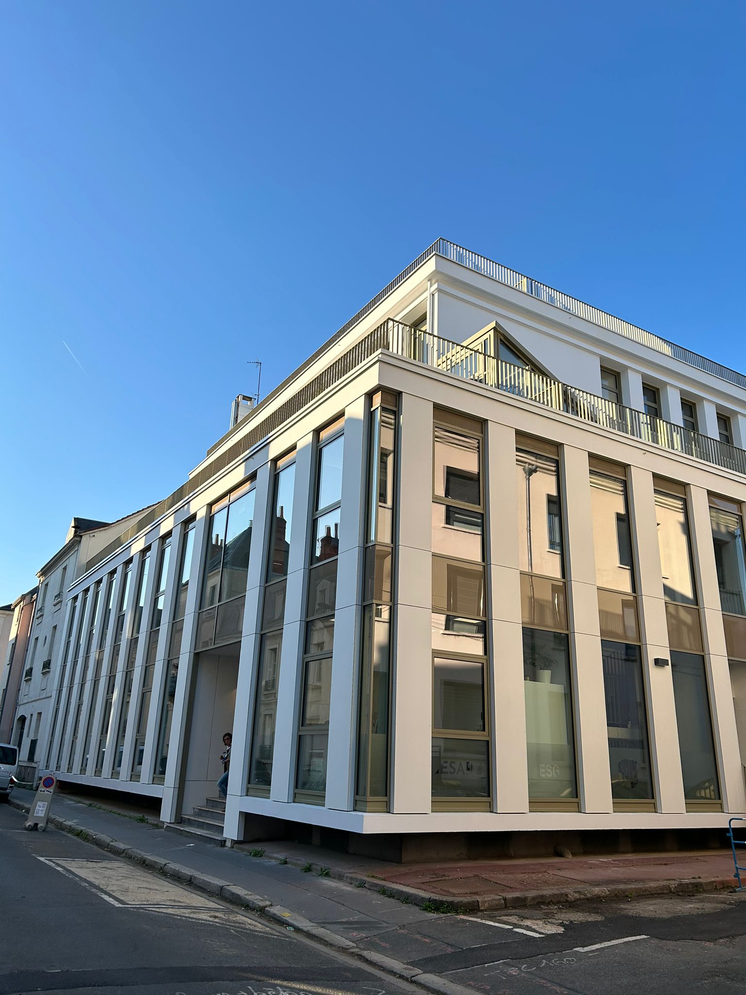 Foto 1 di École de commerce Tours - ESG