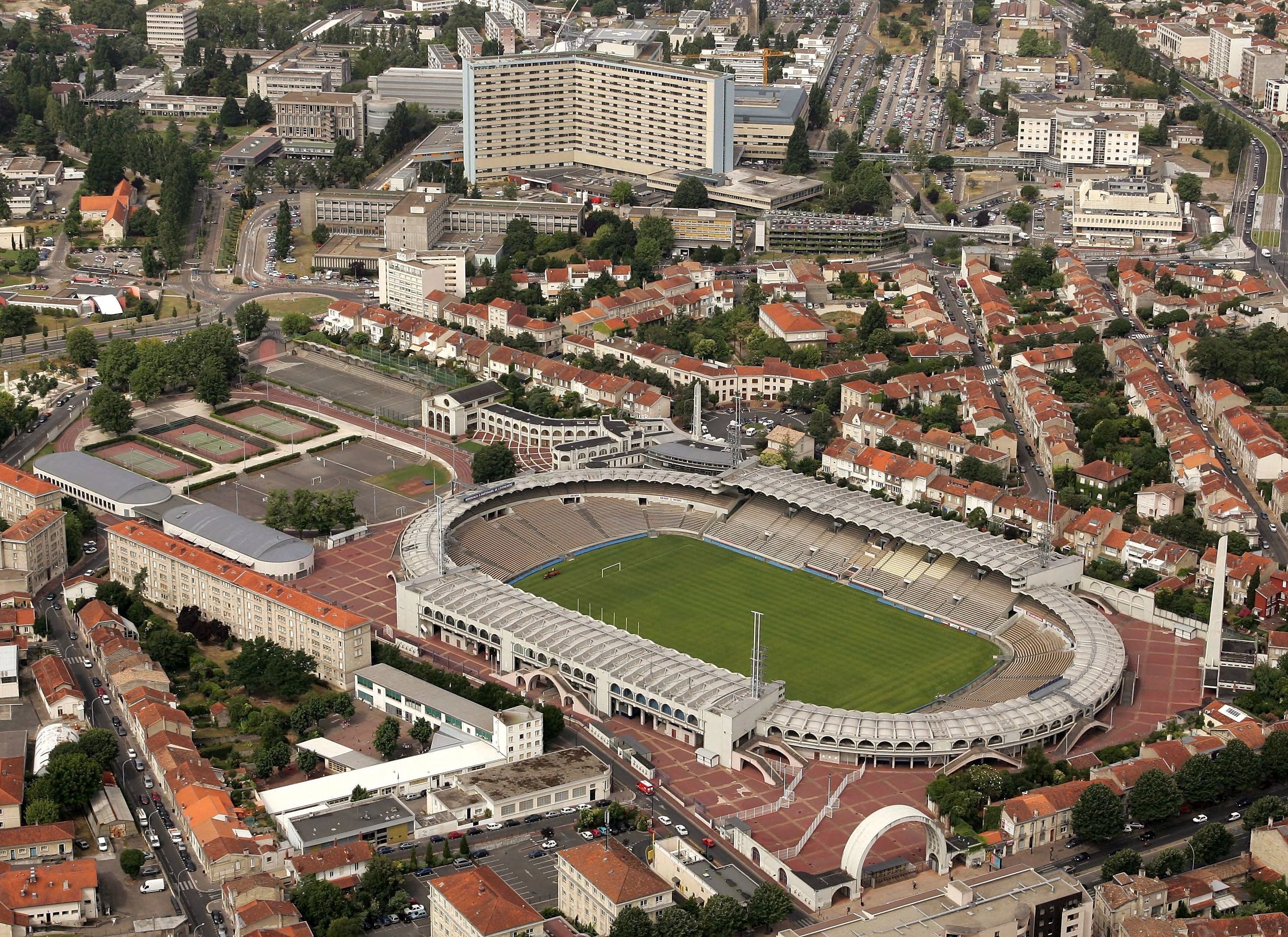 Foto 1 di Stade Chaban-Delmas