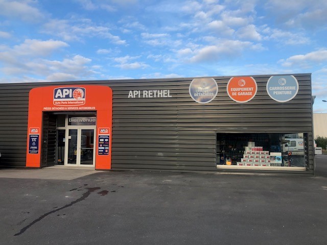 Foto 1 di API RETHEL