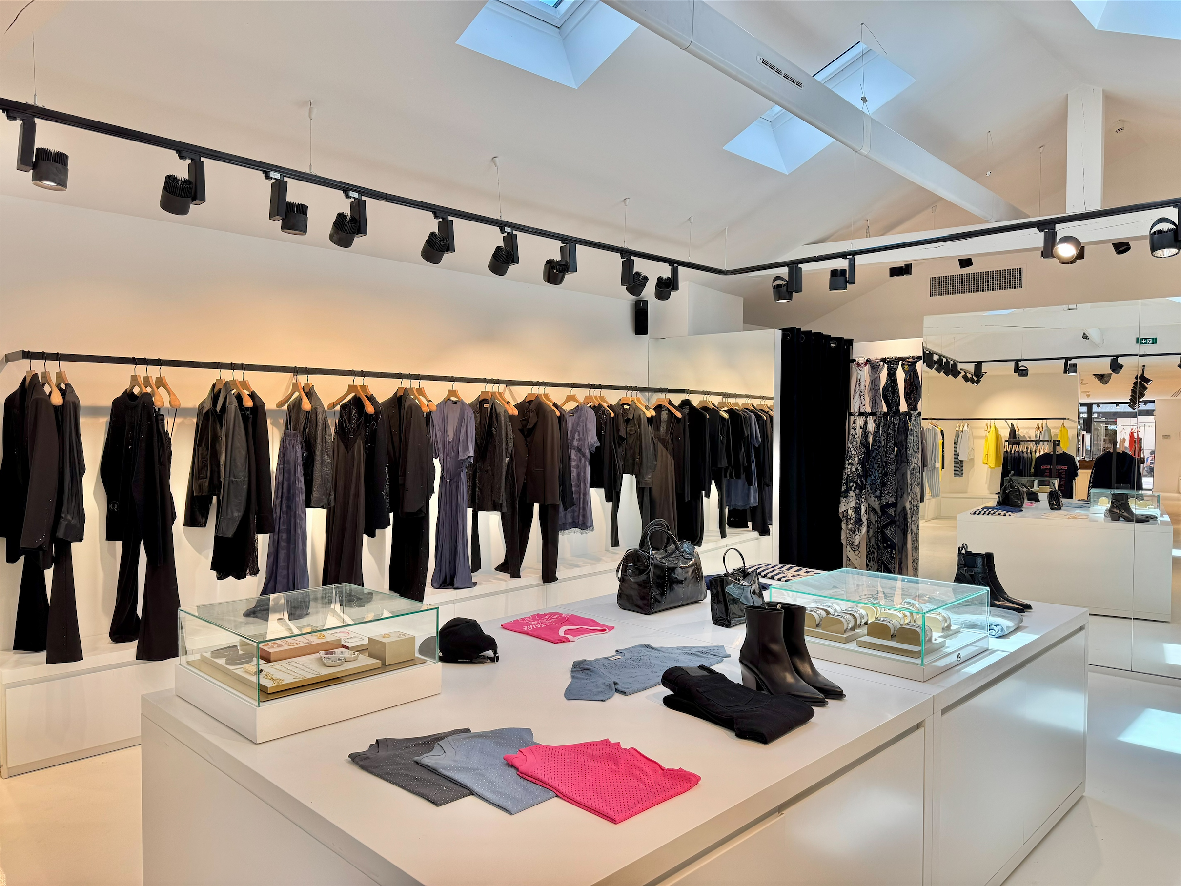 Foto 6 di Zadig&Voltaire