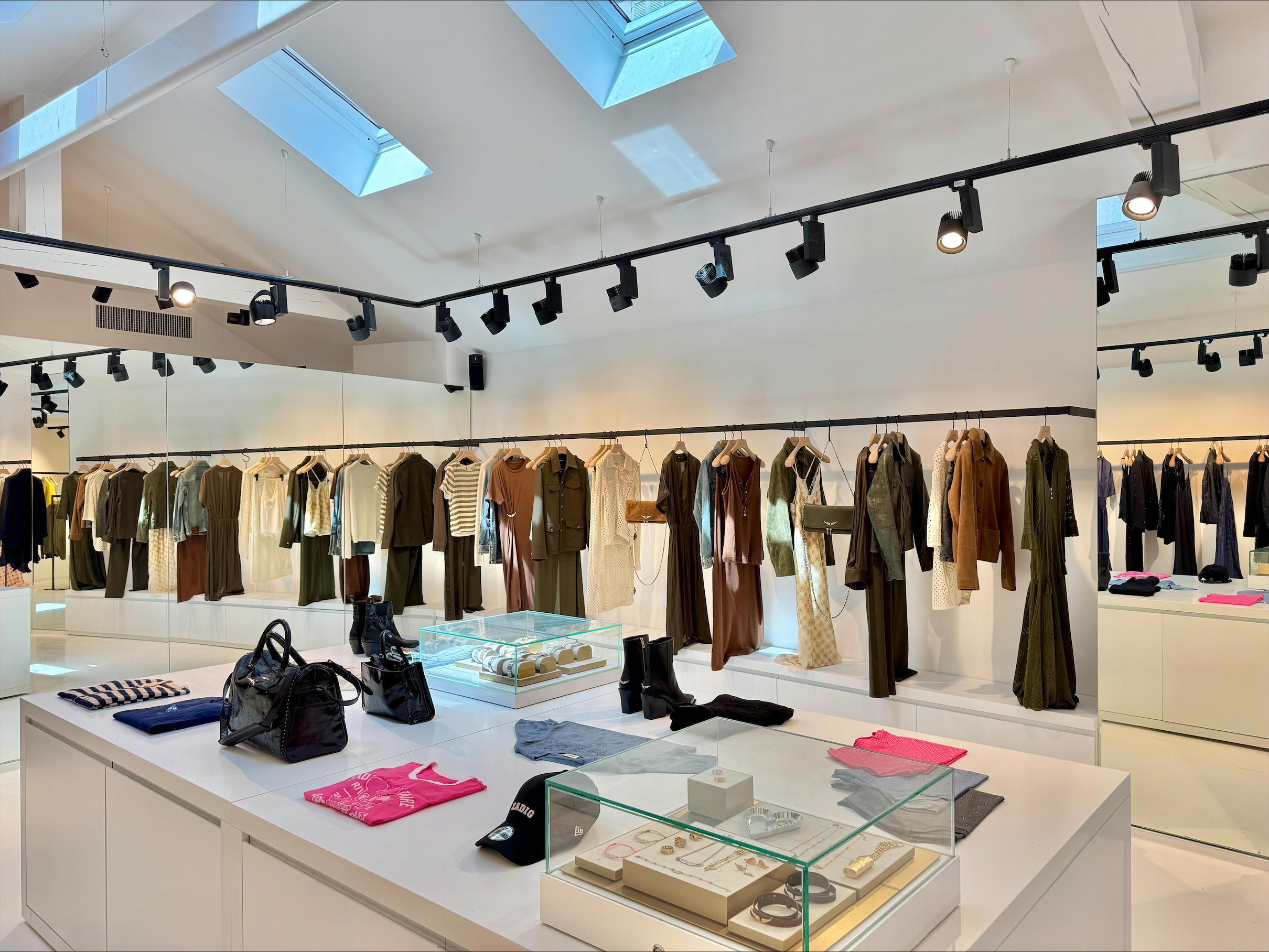 Foto 3 di Zadig&Voltaire