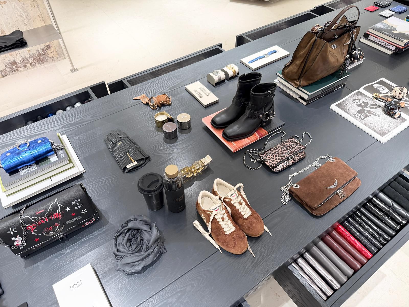 Foto 6 di Zadig&Voltaire