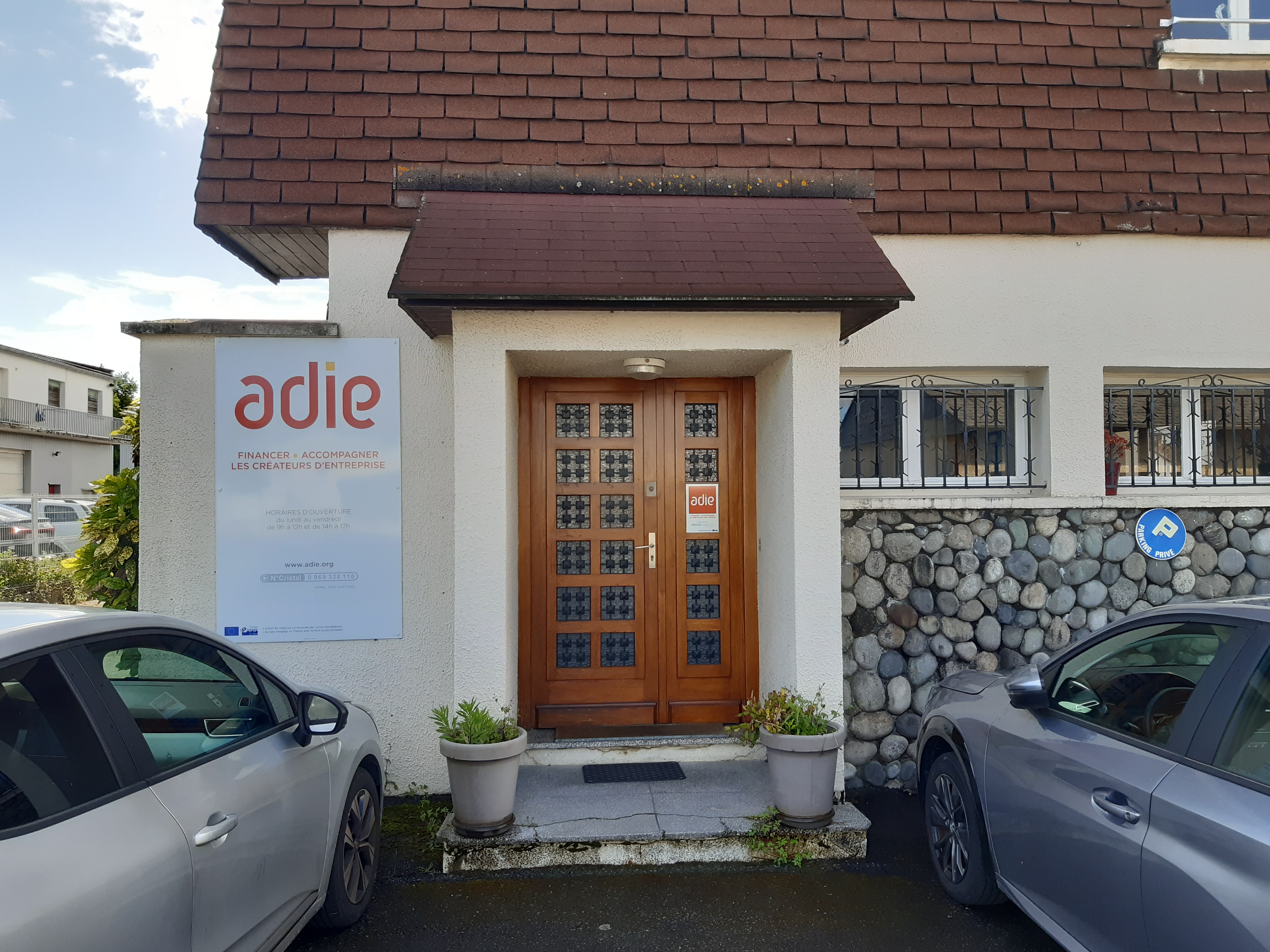 Foto 1 di Agence Adie