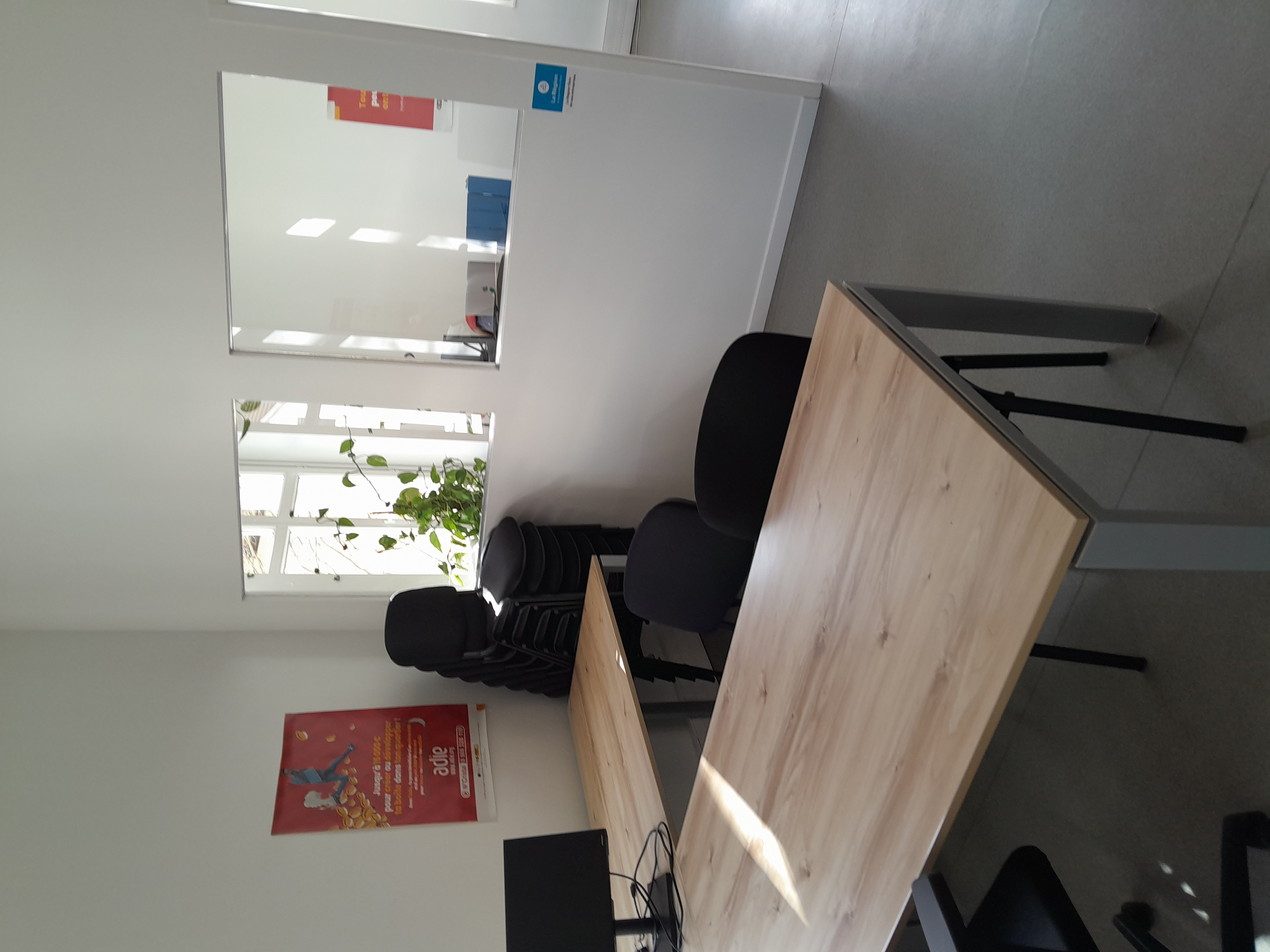 Foto 3 di Agence Adie