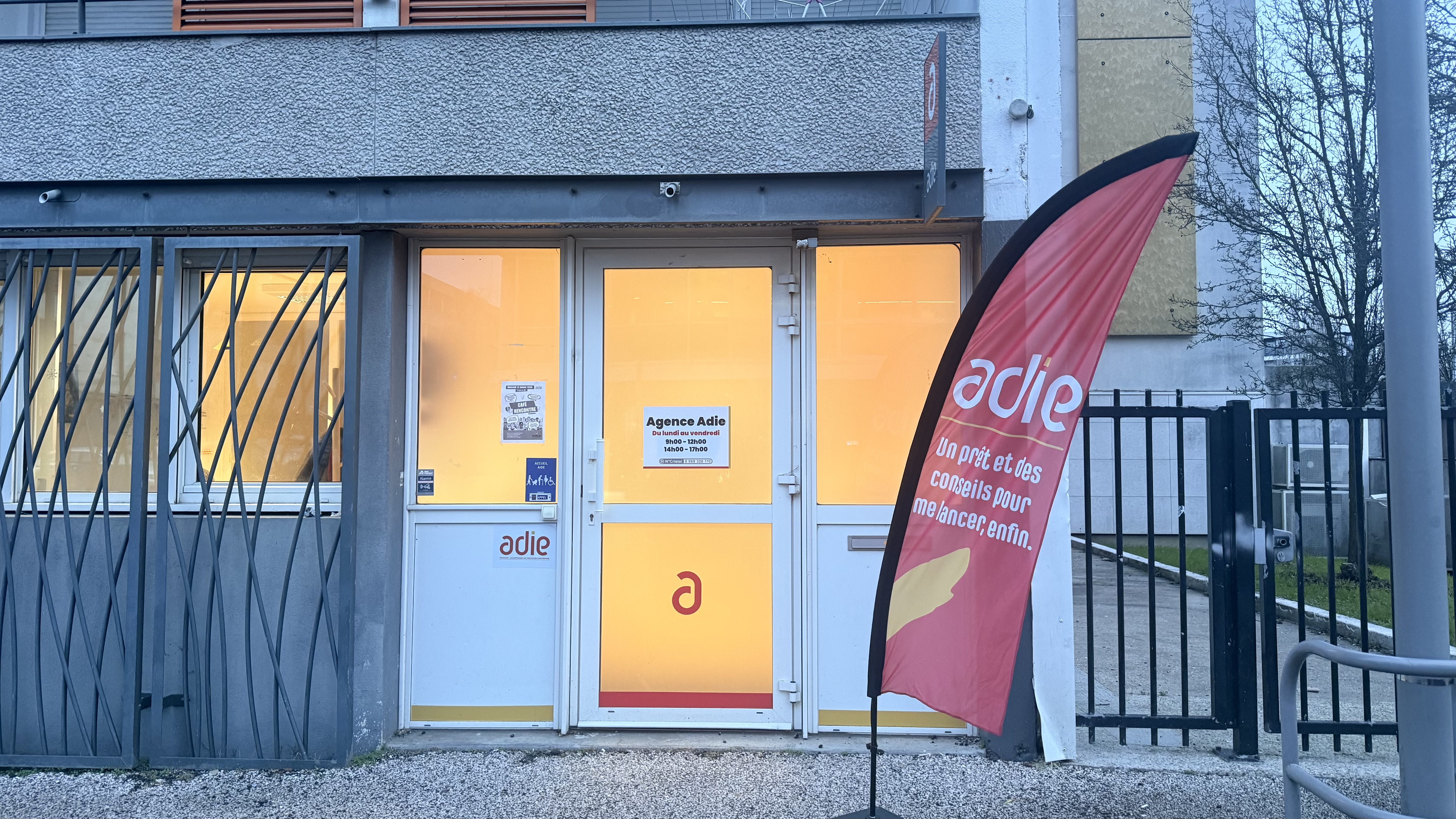 Foto 2 di Agence Adie