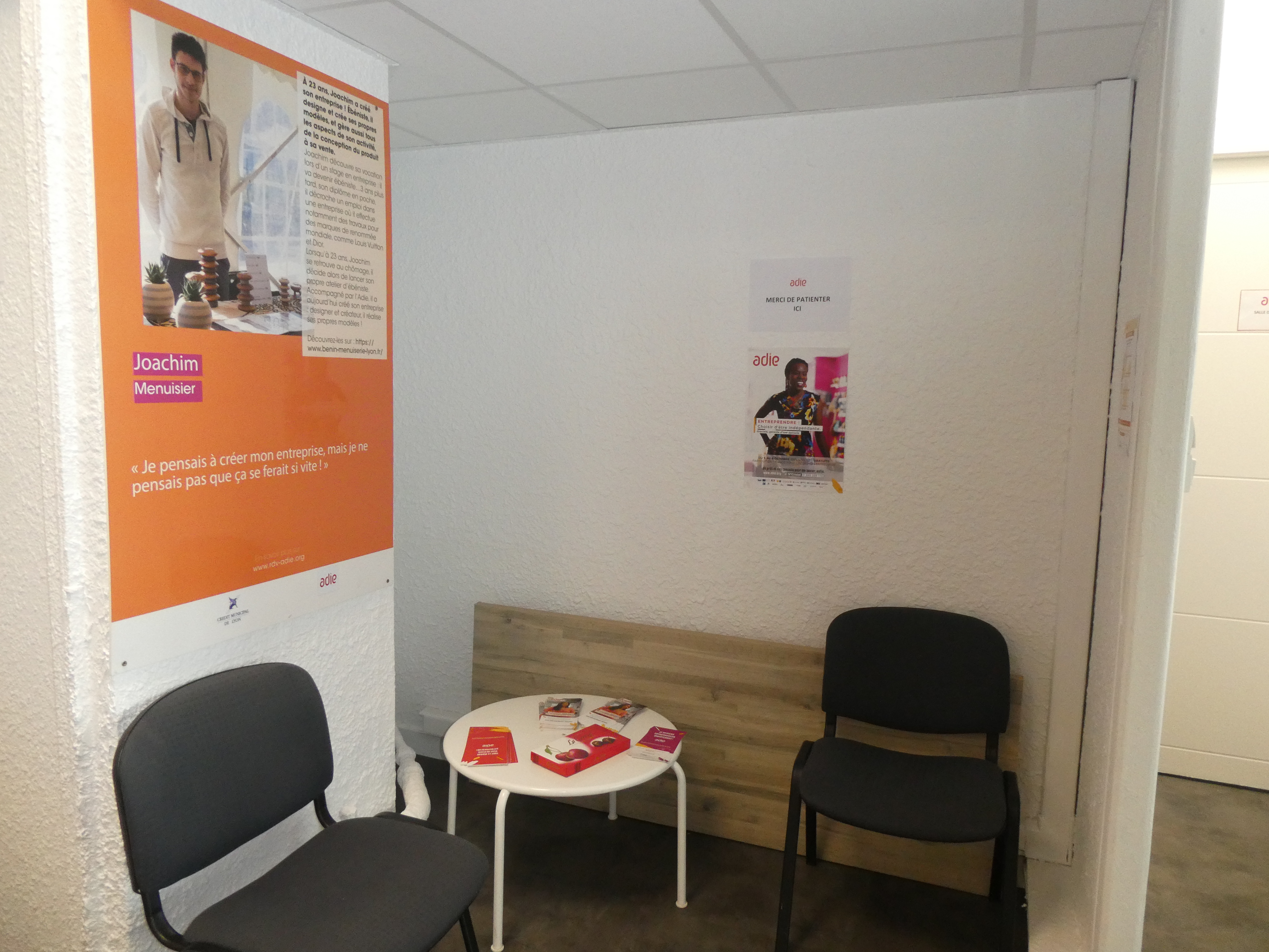 Foto 3 di Agence Adie