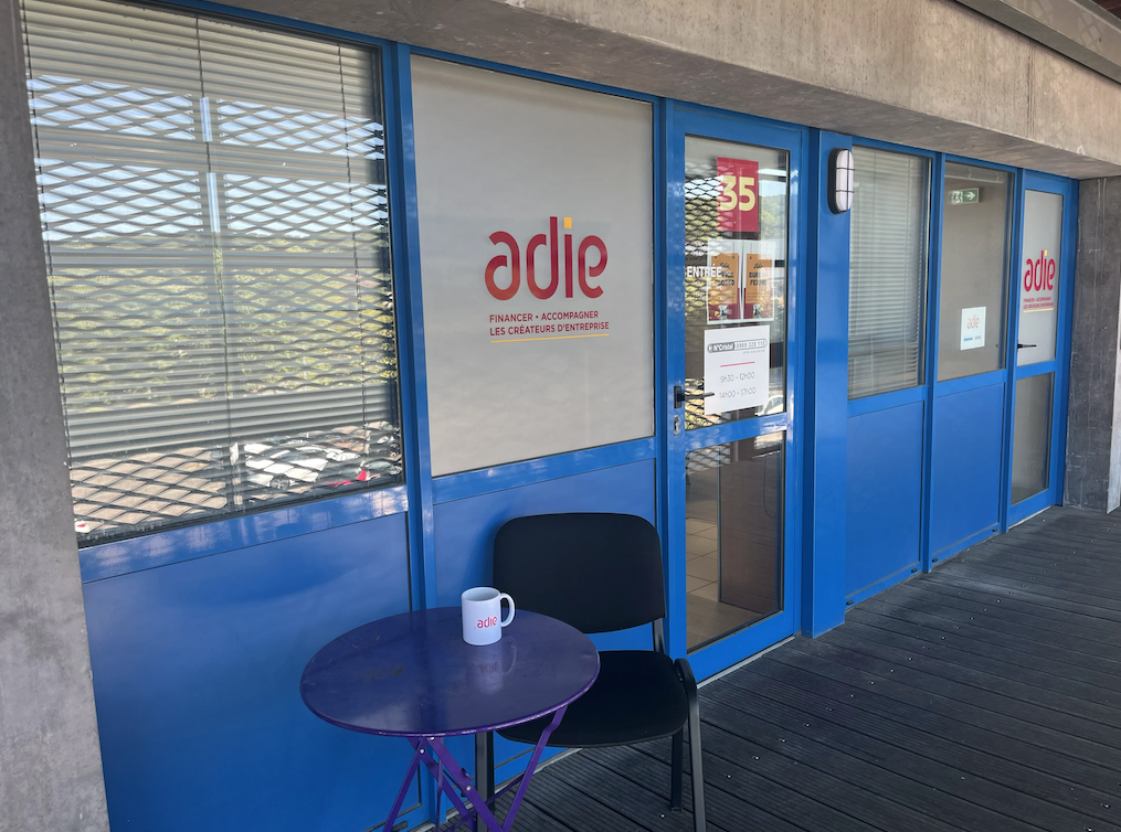 Foto 4 di Agence Adie