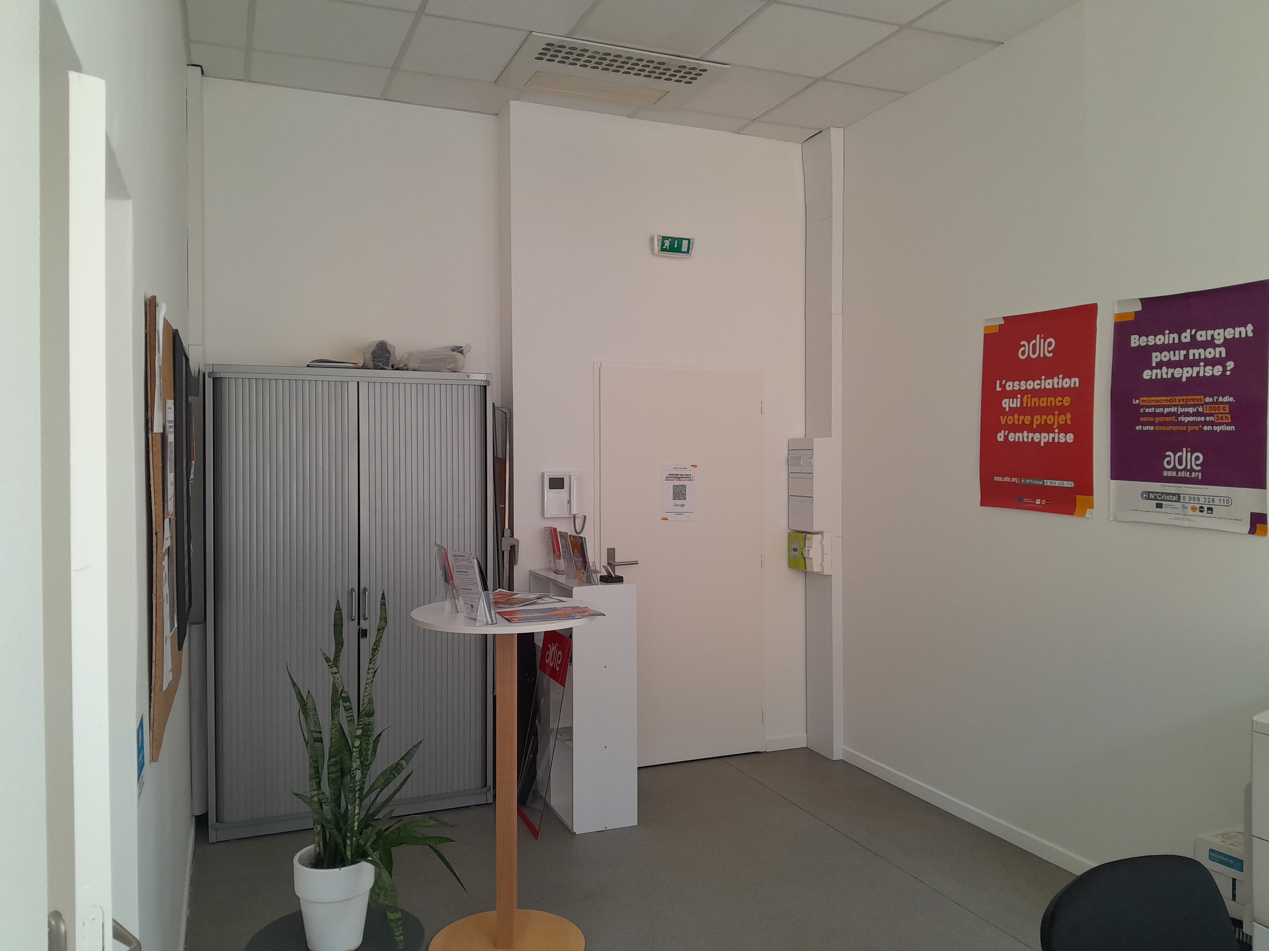 Foto 2 di Agence Adie