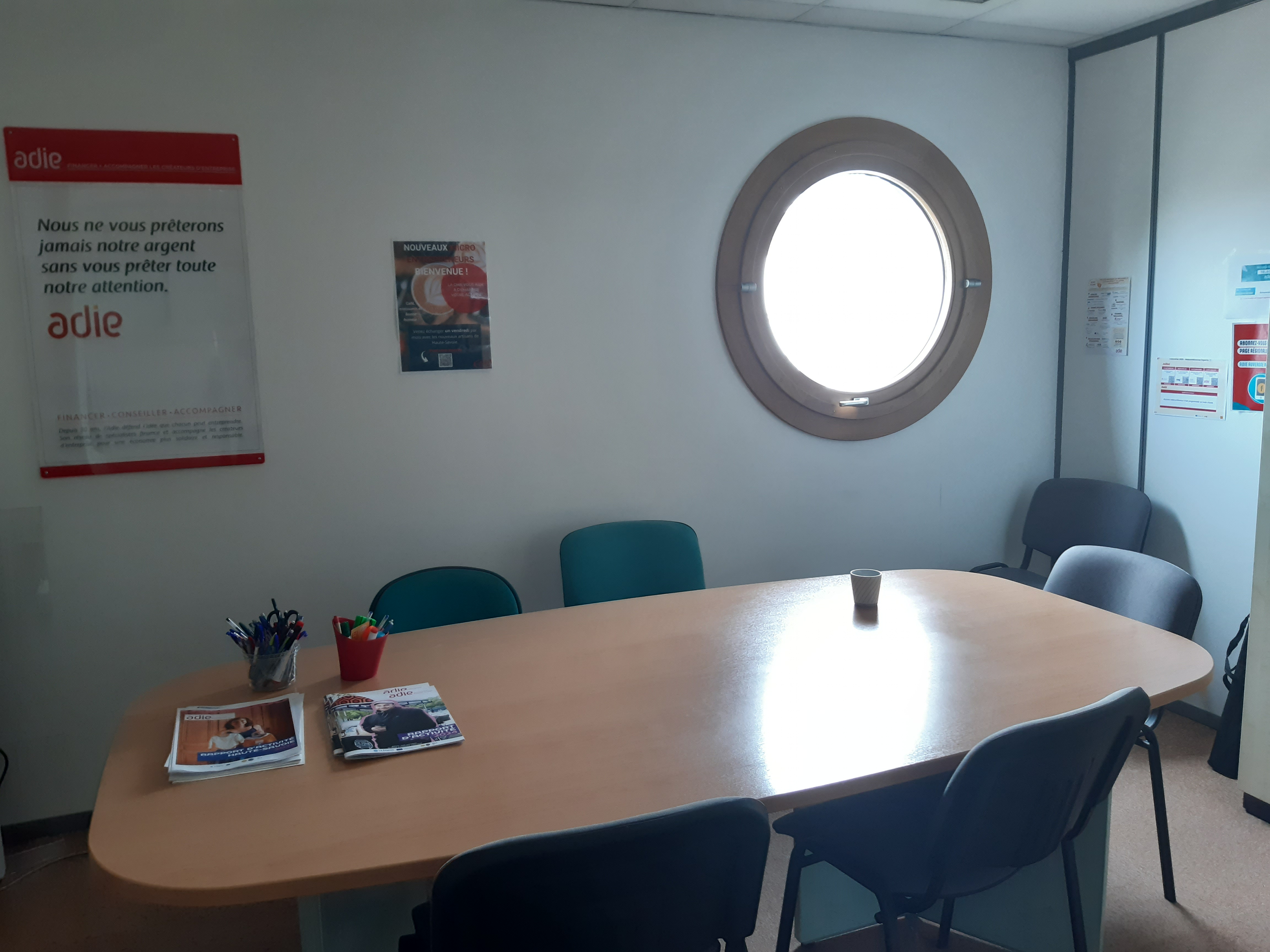 Foto 4 di Agence Adie