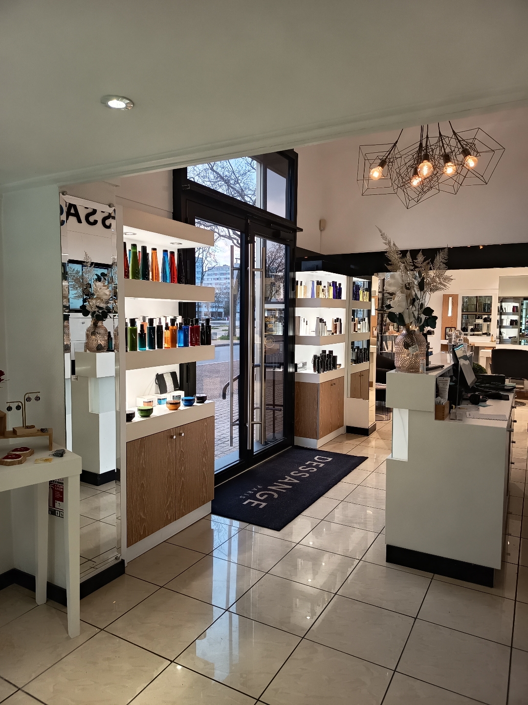 Foto 3 di DESSANGE - Coiffeur Lorient