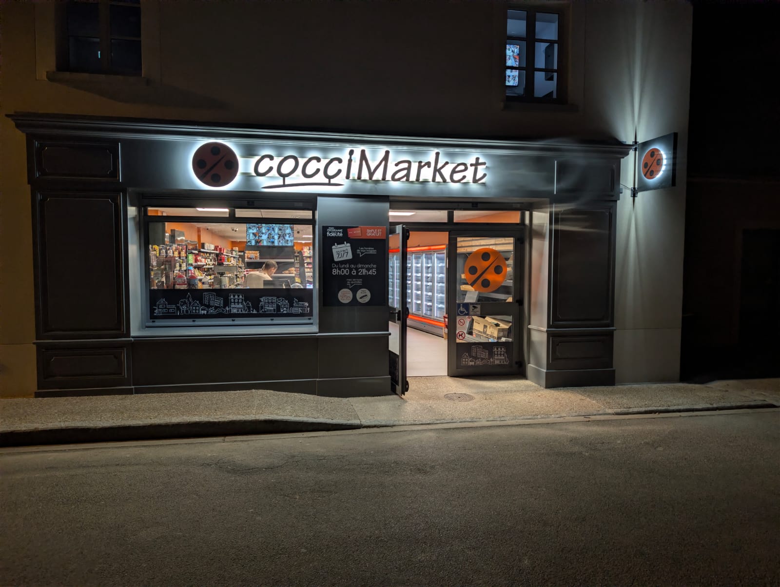 Foto 1 di CocciMarket Boynes, Verdun