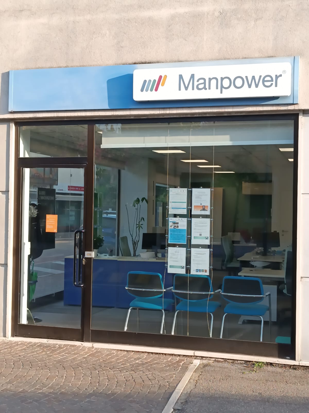 Foto 4 di Manpower